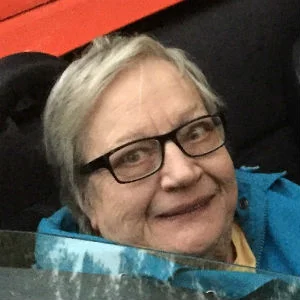 Busateri Dianne WebPic.jpg