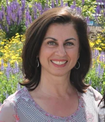 Paula Simon Paula is a yoga and meditation teacher who has worked mainly with teens who are in at risk environments and have experienced trauma. In addition to the 200-hour yoga certification, she completed the “Teaching Trauma Sensitive Yoga” program at Kripalu Center in Stockbridge, MA, the Restorative Yoga Teacher Training at Kaia Yoga Center in Westport, CT, and The Lineage Project in NYC. She completed the Spirit Rock Community Dharma Leaders Program in spring of 2017, and in 2018 will complete the 300-hour yoga teacher training. She has deepened her practice by attending numerous mediation retreats at the Insight Meditation Society, the Garrison Institute, Barre Center for Buddhist Studies, Spirit Rock, and other centers. Paula is excited to be a part of the Alegría retreat center in Costa Rica.