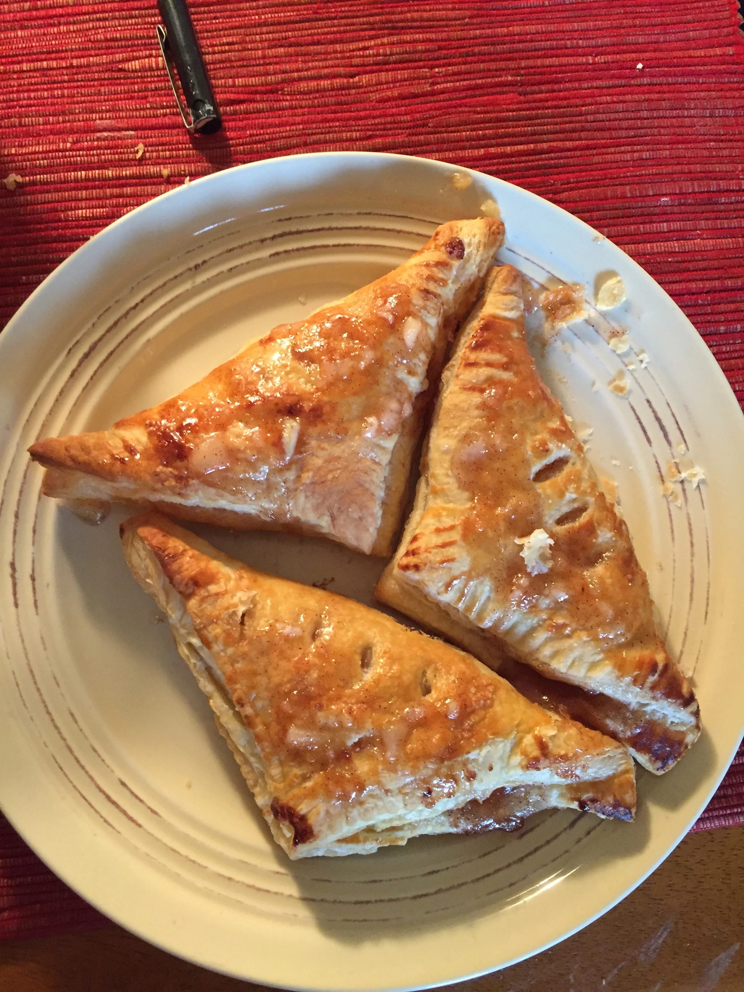 Recipe coming soon...We have it down pat, but we're working to make sure we've finalized the details and we don't miss anything! IngredientsFilling2-3 &nbsp;sm- medium sized applesCinnamon ( more than ya think you can need..but we all need more than…