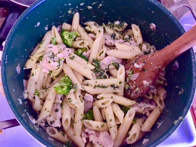 Ingredients lb of pasta ( since I love pennes, I went with penne) 3 tbs of butter olive oil crown (or so) of broccoli salt and ground pepper (in abundance) 2 handfuls of basil leaves 6-9 garlic cloves(5 for pesto, and others for sautéing chicken) sm amount of diced onions 2 medium chicken breasts cup of heavy cream 0.5 cups of grated parmesan