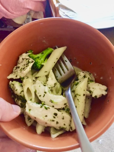 My Comments: I don't often cook with the trifecta of butter, cream and awesomeness... I usually just go with awesomeness but today I made an exception. ...and it paid dividends...I said (to nobody in particular) "seconds PLEASE". I had to add more salt, but adding cream to the pasta and broccoli before I added the chicken, olive oil, garlic and onion mixture was a wise move! This is yumtastic, and I don't have many pleasures so I take pleasure in making food I would serve to all the people I miss, if they would ever be able to come over...for a pasta, a beer, a laugh and sigh. Because in our lives we deserve so much abundance, and good pasta is on the top of the list. Nobody I love who deserves abundance gave up on me, and I and not ever gonna give up on them...or their entitlement to very good food...cooked by yours truly. Of course.