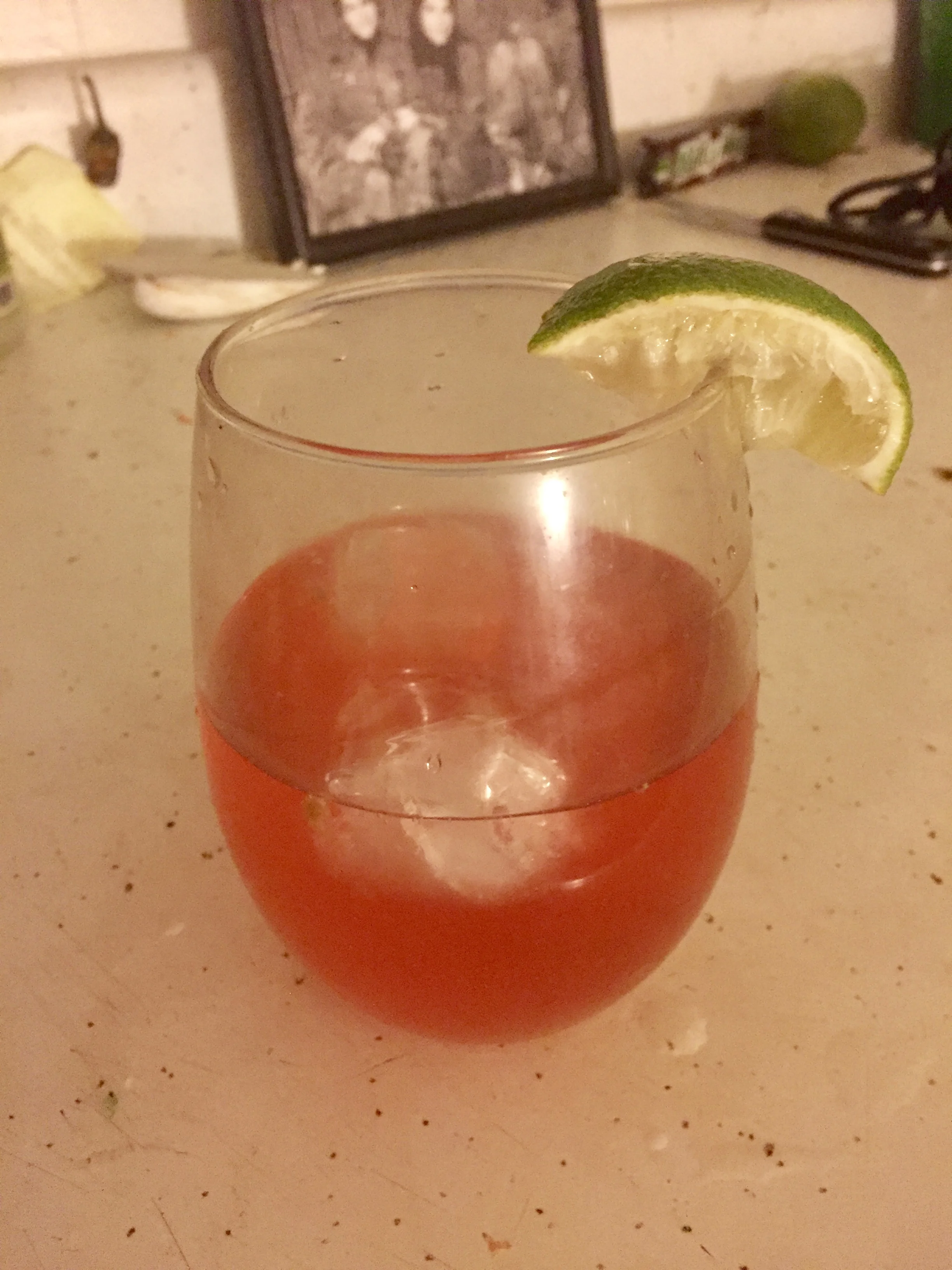 Ingredients Silver Tequila 3-5 limes ice cubes 6 cups of water liter of pomegranate seltzer (you can also go with lime or unflavored seller) 0.25 cups of frozen or fresh raspberries
