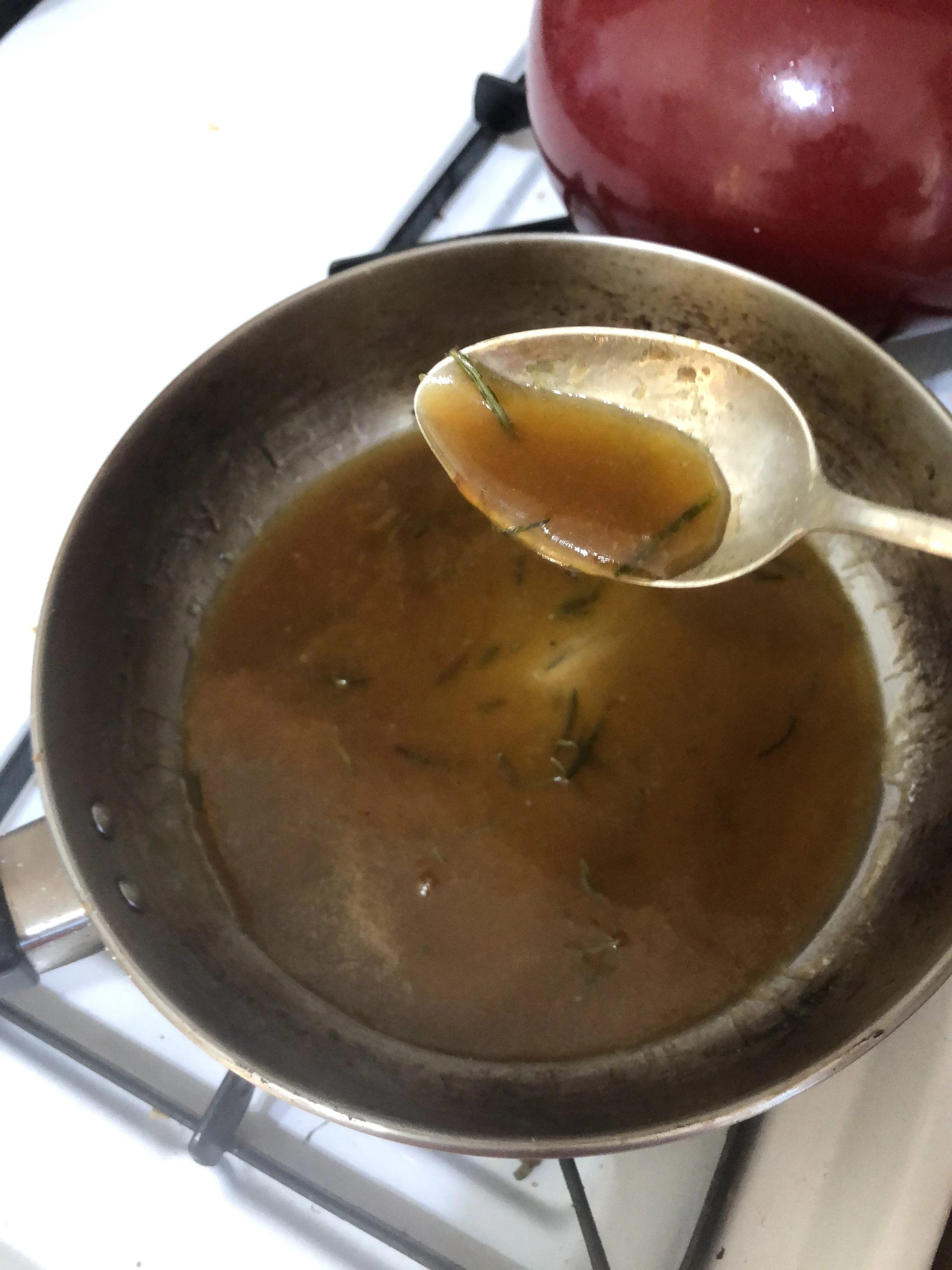 When sauce has been completely integrated (it should be the consistency of syrup), turn off heat and put aside. When carrots have completely cooked, strain them and then in the serving bowl, pour sugar mixture over them, mixing frequently.&nbsp;