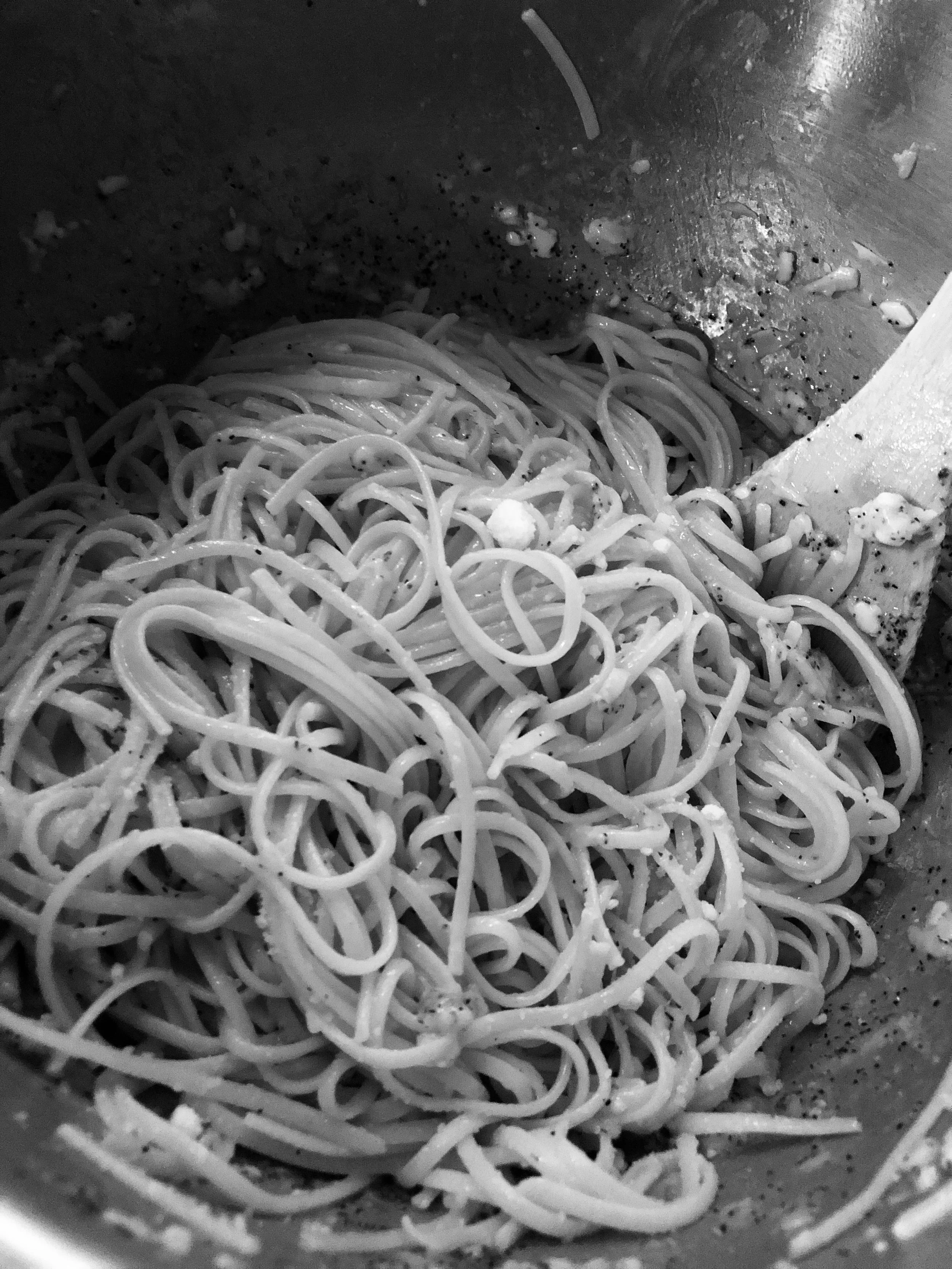 Add an lb of spaghetti, linguini or thin linguine to a pot of salted boiling water. When the pasta is ardent drain and immediately add the pasta to the mixing bowl. Mix thoroughly so the pasta is covered entirely. The cheese melts into a coating whi…