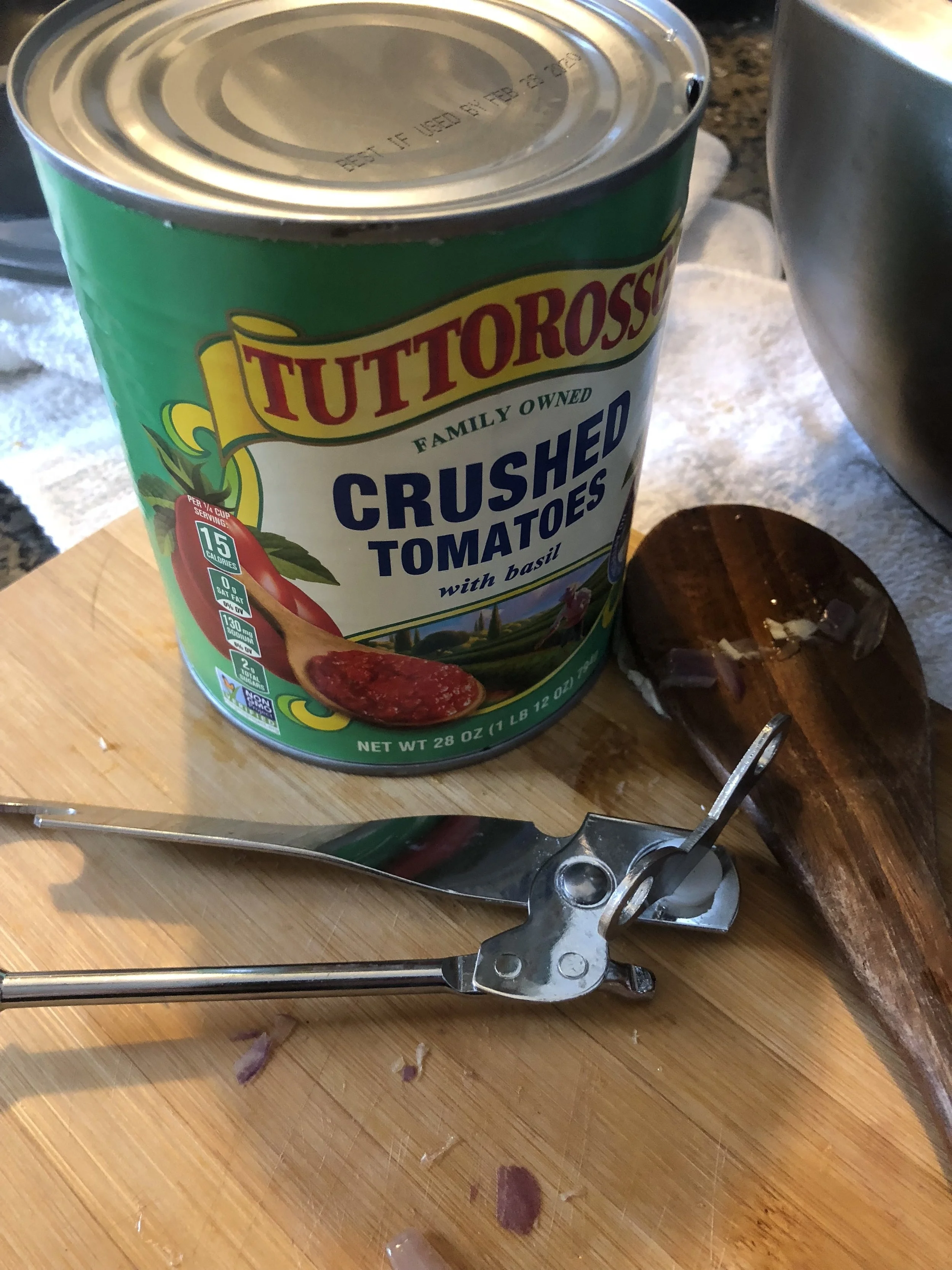 Add Italian seasoning, powdered garlic, salt, pepper, and crushed red pepper (if interested). Cover the stockpot and cook on low for 25-30 minutes.