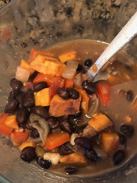 ingredients2 cans of black beansmedium red bell peppermedium yellow onion3-6 cloves of garliccan of tomatoes with chilis (rotten)medium sweet potato2 medium carrots2 cups of chicken brothpacket of Goya sazon with cilantro and tomatoestsp of cumintsp…