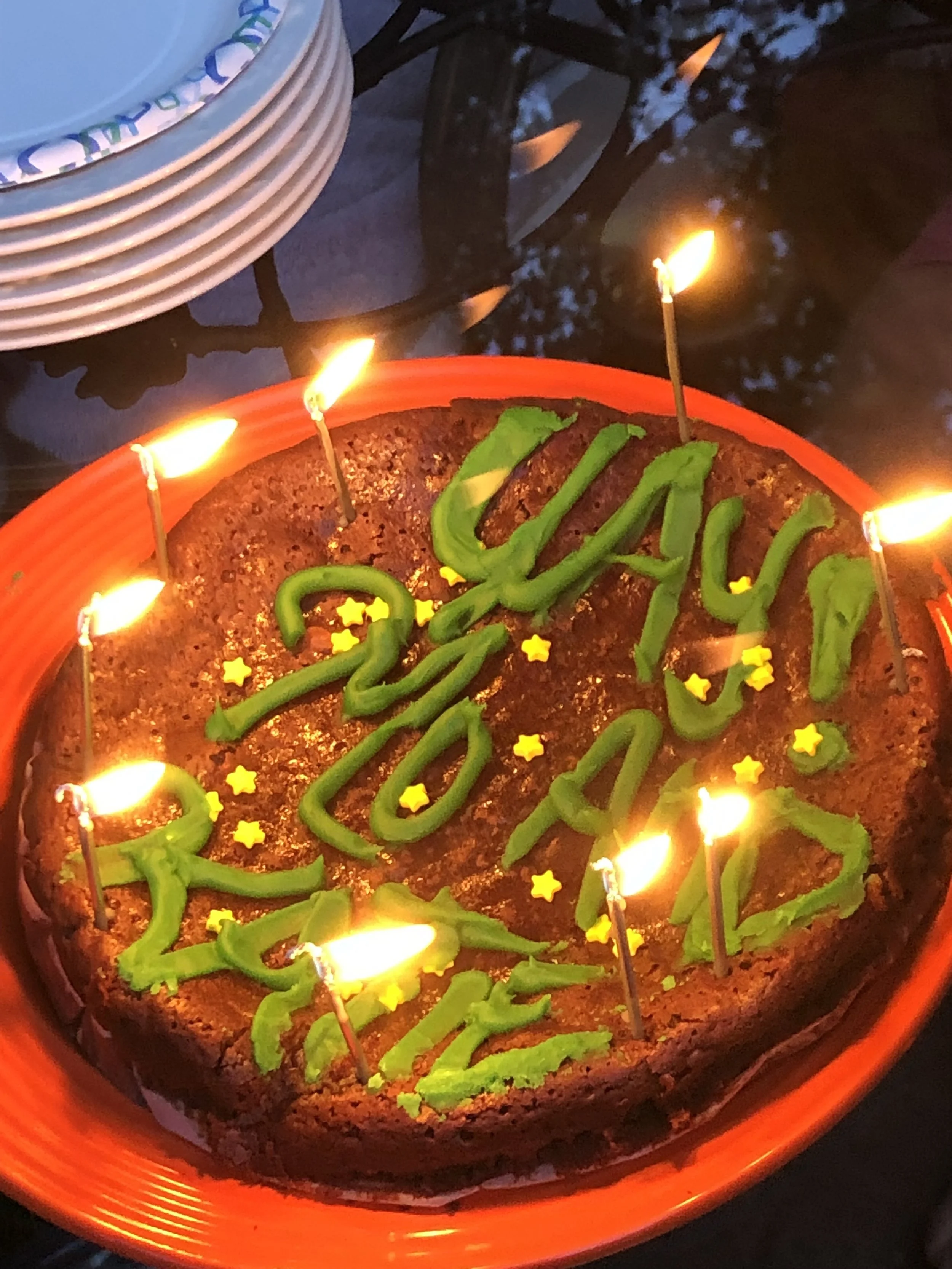 Serve in a festival atmosphere covered in sparkler candles.