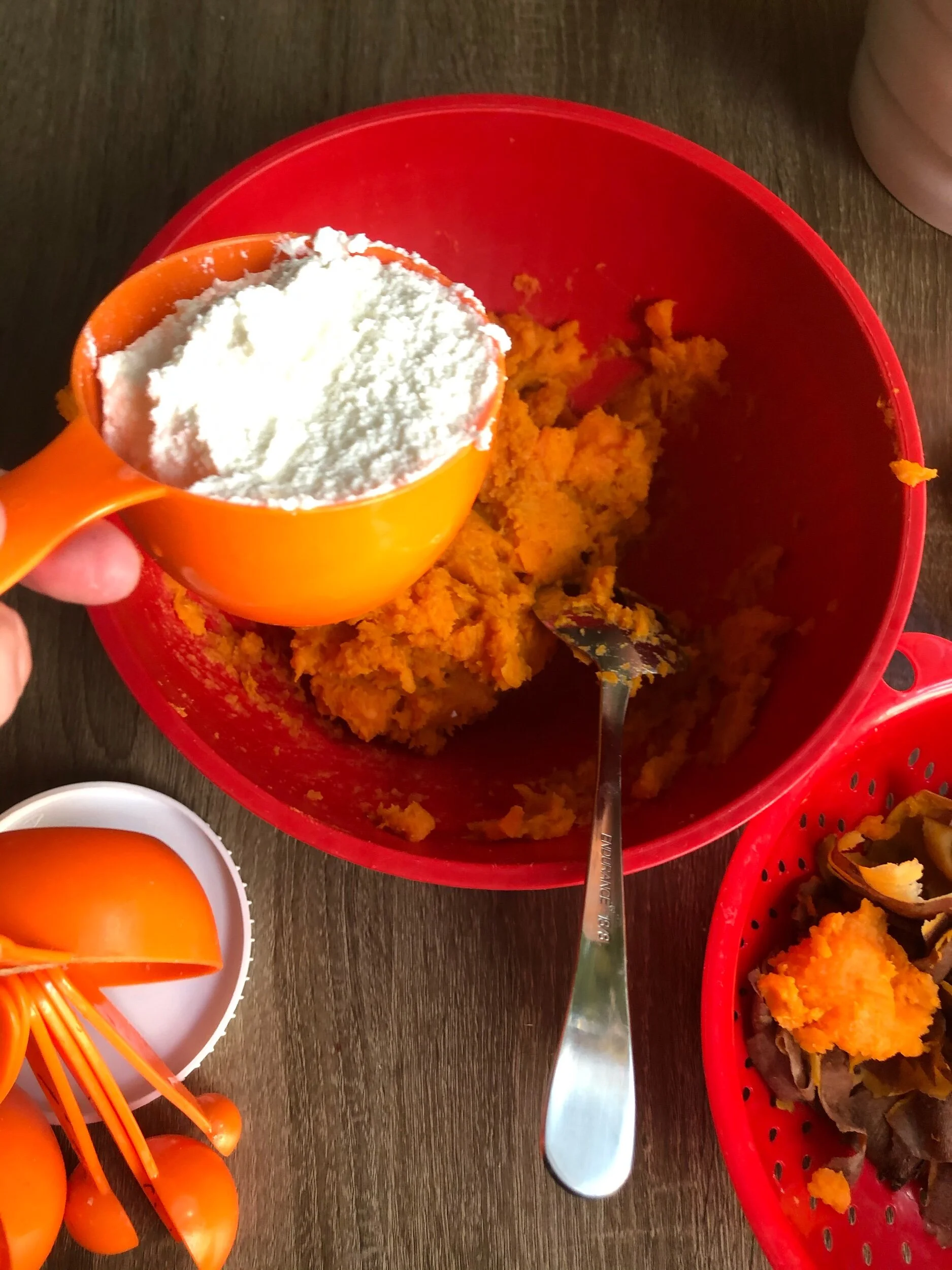 Add the ricotta, the Parmesan and the nutmeg. A 0.5 cup at a time, at the flour, mixing throughly between additions.