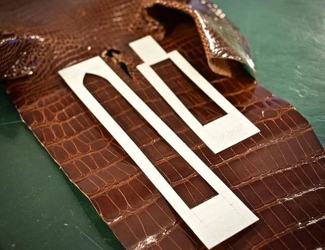 I got to make a watch band for my friend @afirecracker.
I finally got to try out some awesome alligator from @americantanning !
I'll be posting photos of the process the next few days. Also, head over to my website and check out my blog post on the transformative experience I had through the process. Let me know what you think
#alligator #watchband #watchstrap #luxuryleather #upgrade #handmade