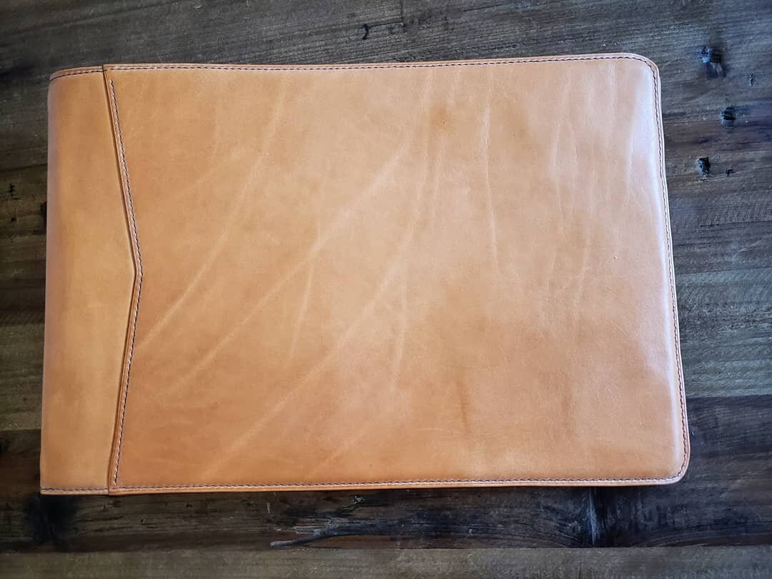 Long post alert:
Deciding what leather to choose for your custom commission can be overwhelming. It's amazing how many different options are out there, all with their own unique characteristics. 
That's where I come in. I worked with this client to f