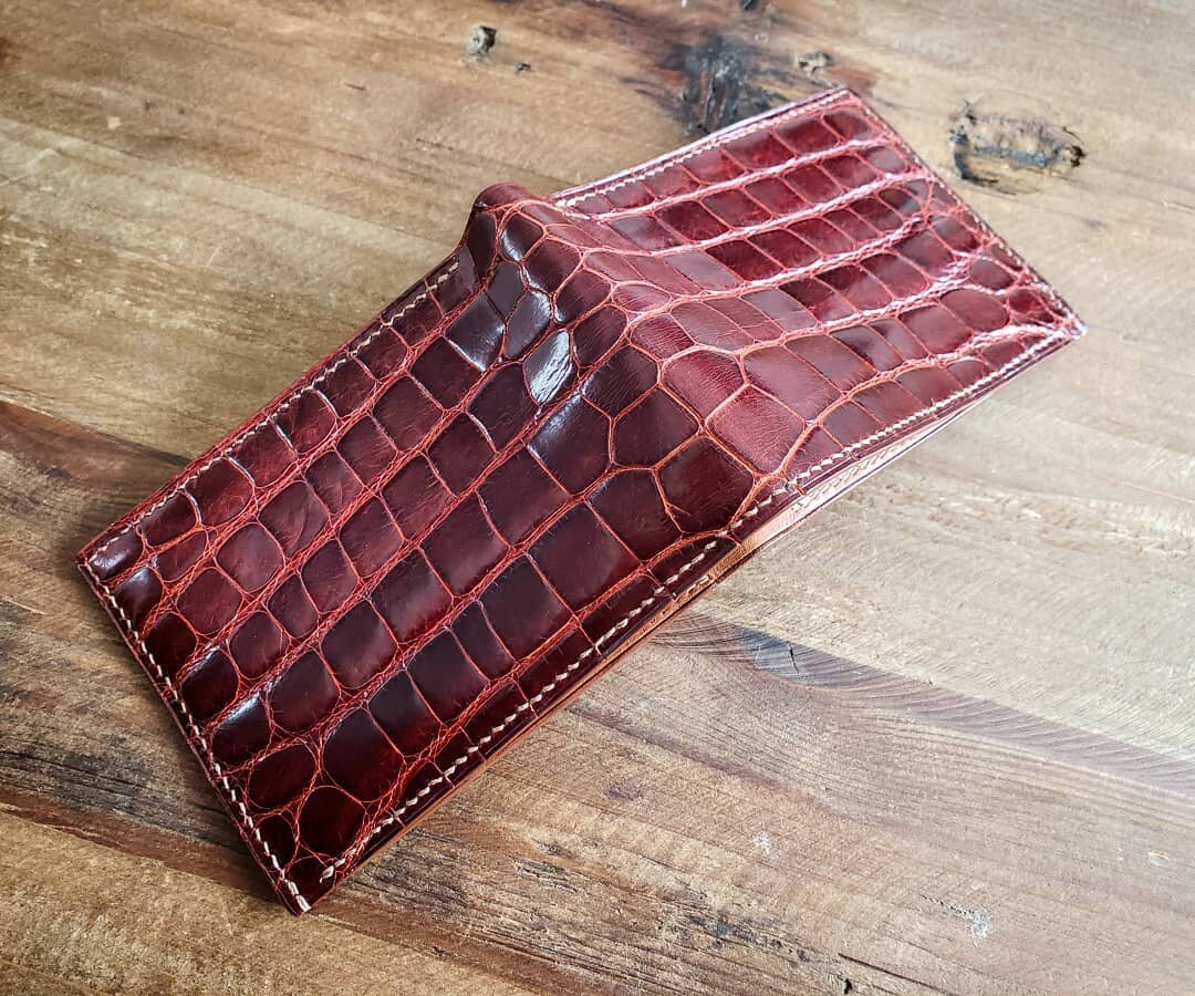 I've been waiting patiently, knowing that eventually the right person would see this billfold and scoop it up.  I'm happy to be boxing this one up for shipping today!  Sad to see it go,  but glad someone saved me from taking it for myself. 
Don't for