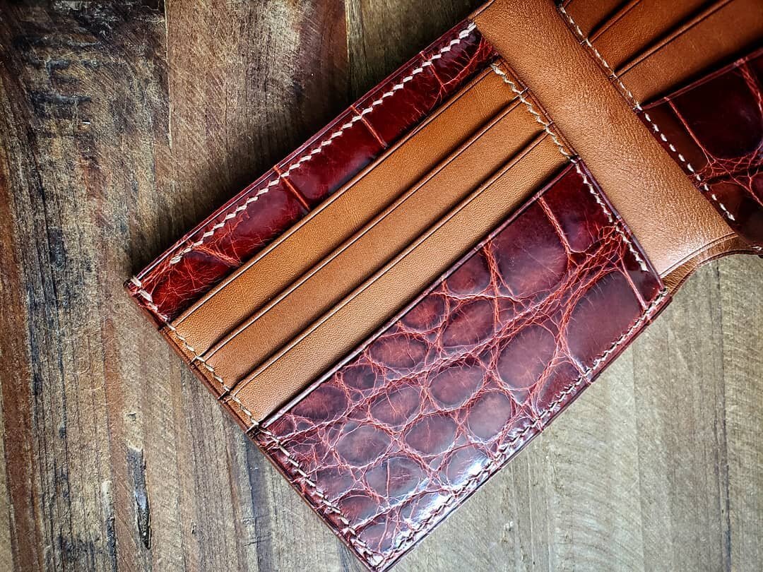 Love the color and texture contrasts. 

#calf #alligator #exotic #leather #complimentary #contrasts #textures #details #handsewn #wallet