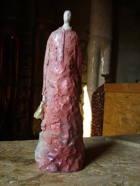 Cardinal 17" h, 5 x 5" ceramic (three available)