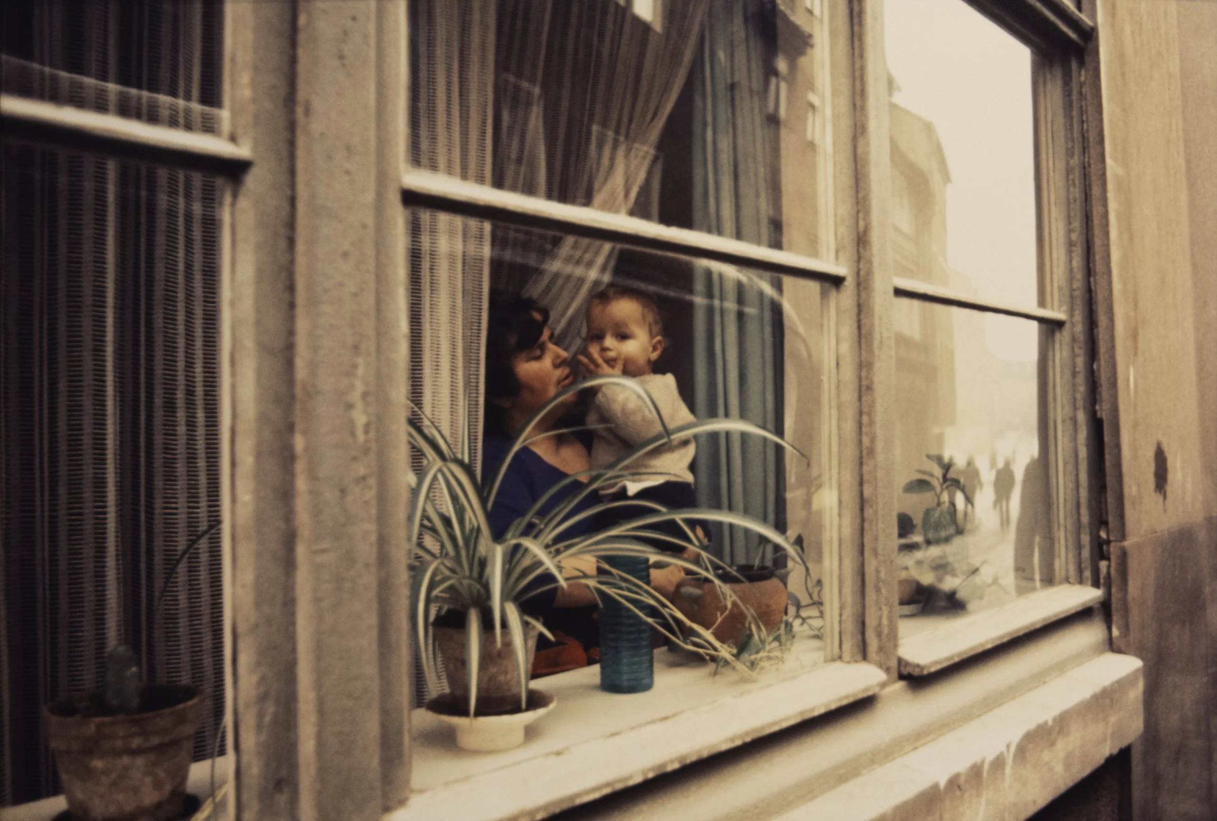 Woman and Child in Window, Weimar 1998, 11x14, silver gelatin print
