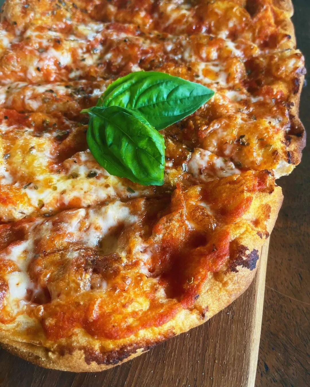 It's already your favorite 😍 

Come and try it even if you don't stay at Mule Malu, you won't regret this truly original Italian artisan pizza 😋
Available daily from 12pm

#pizza #italiana #mulemalu #tropicalstay #bingin

Thanks @maurogatti for the