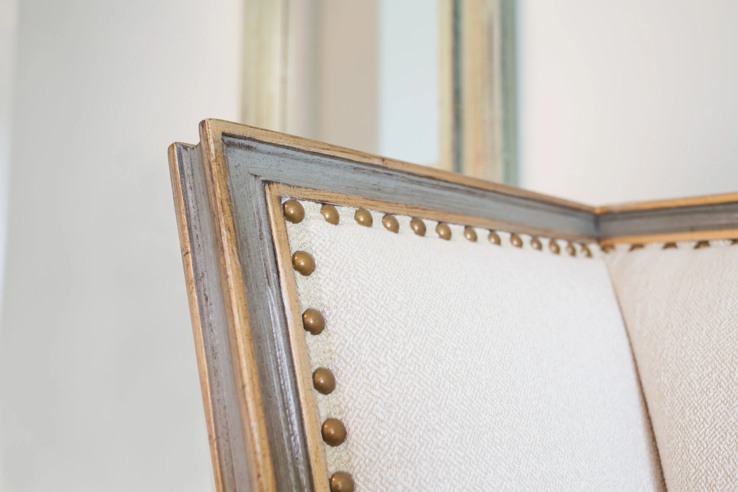EllebrightDesigns.Upholsteredbed.nailhead