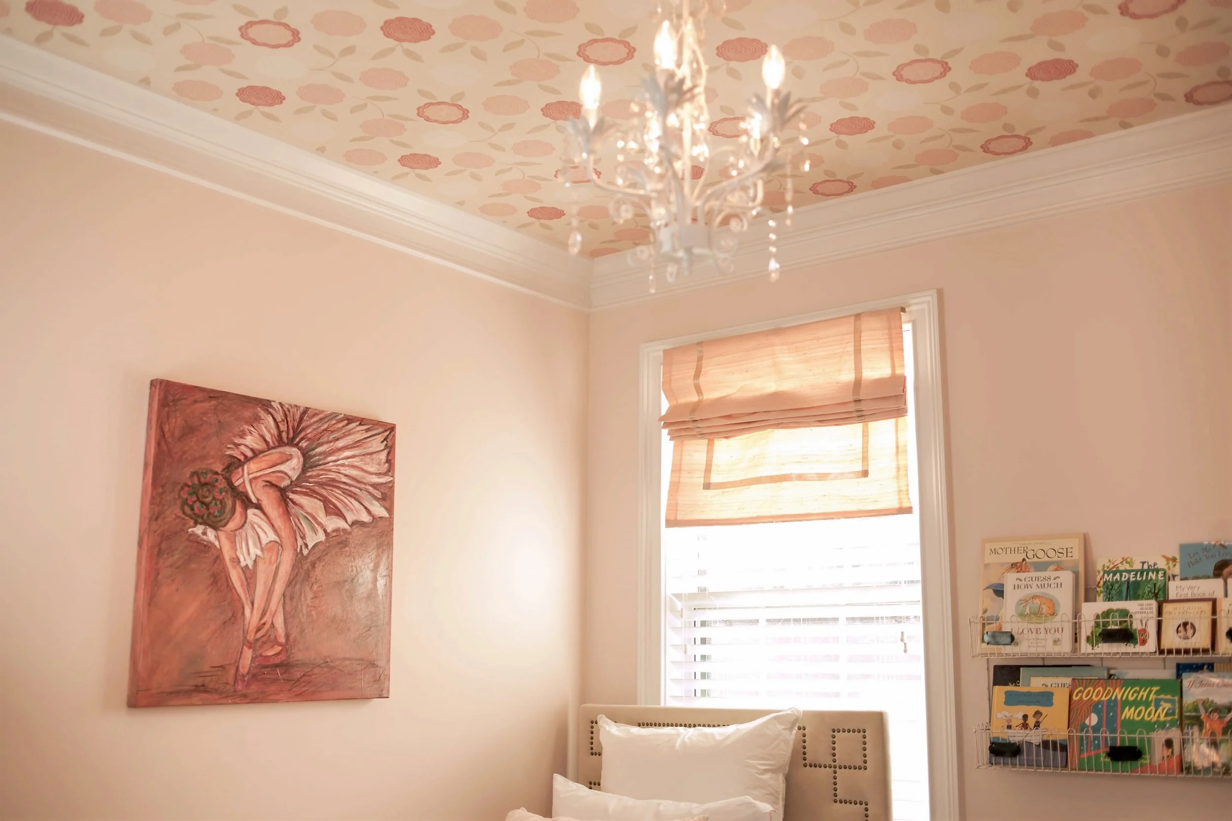ellebrightdesigns.floralwallpaperceiling.pinknursery