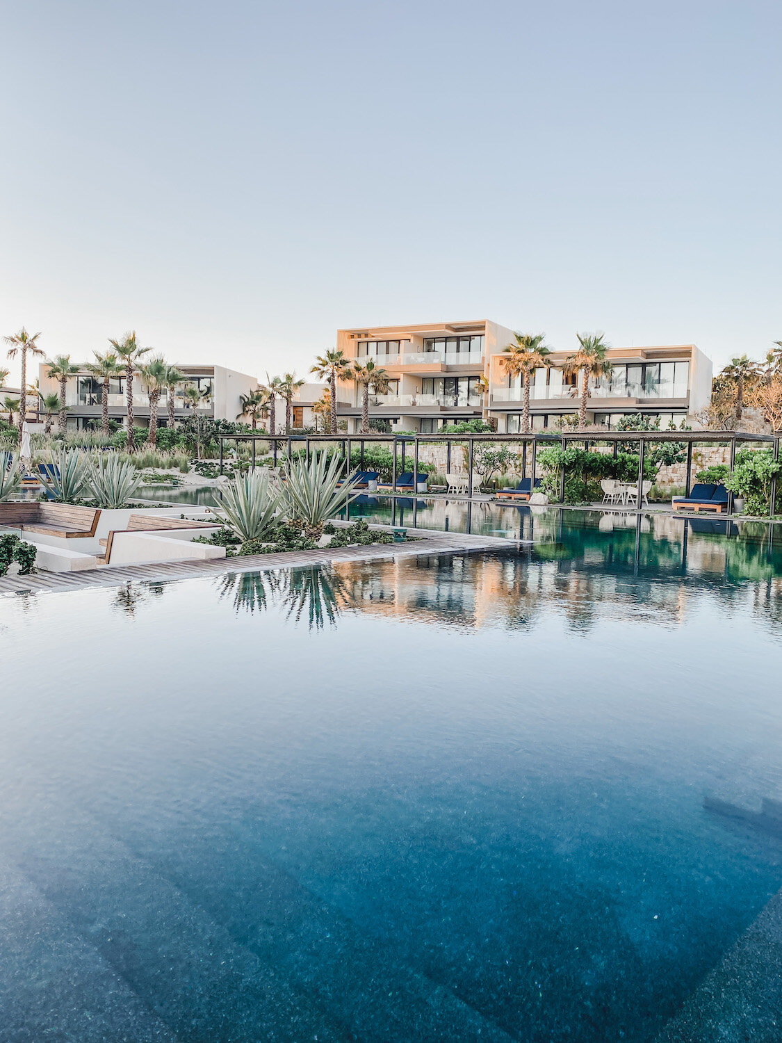 four-seasons-los-cabos-sunrise-adult-pool.JPG