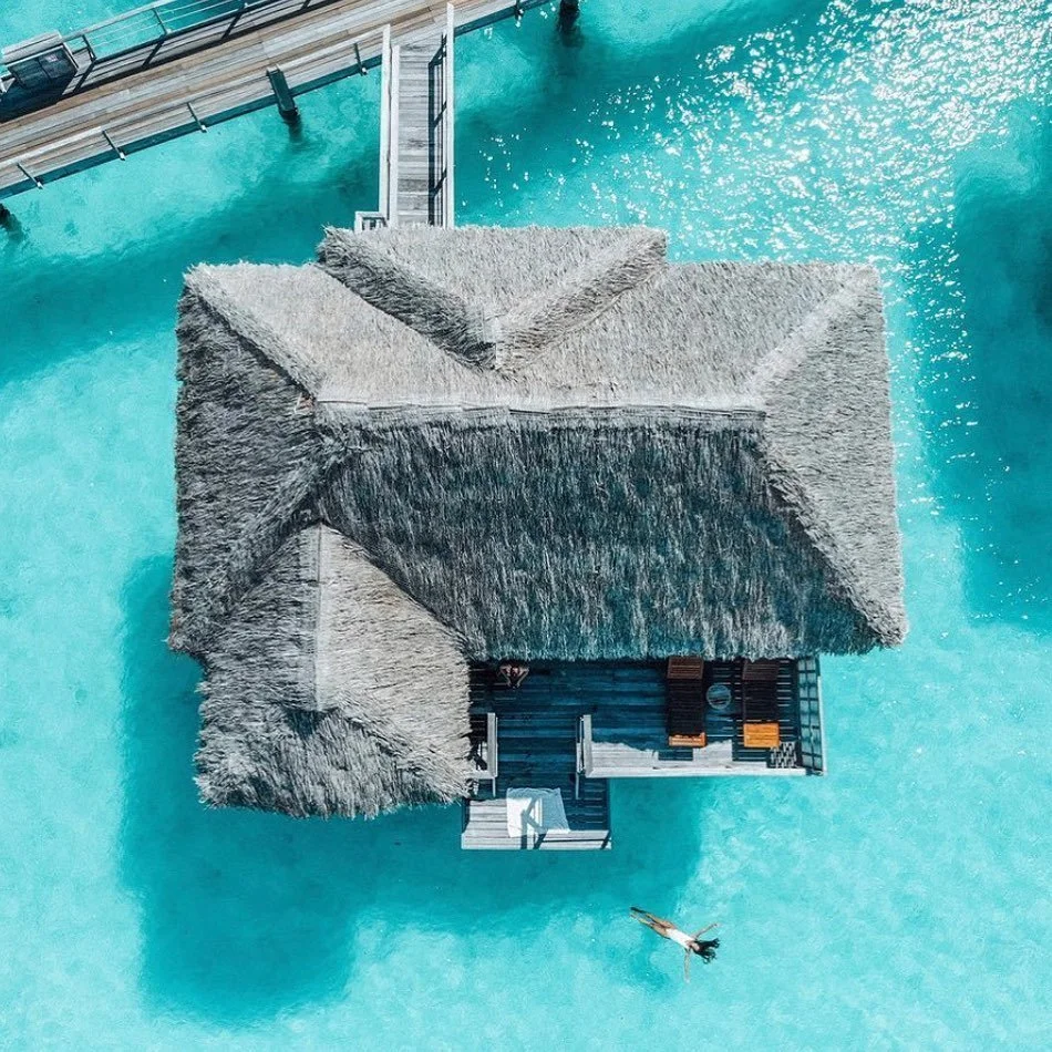 ✨Just booked✨ the gorgeous overwater bungalows @fsborabora for client vacations in April and November with all of the Preferred Partner benefits. 

🔮 Did you know&hellip; Four Seasons Bora Bora sits in a stunning private island setting that is acces