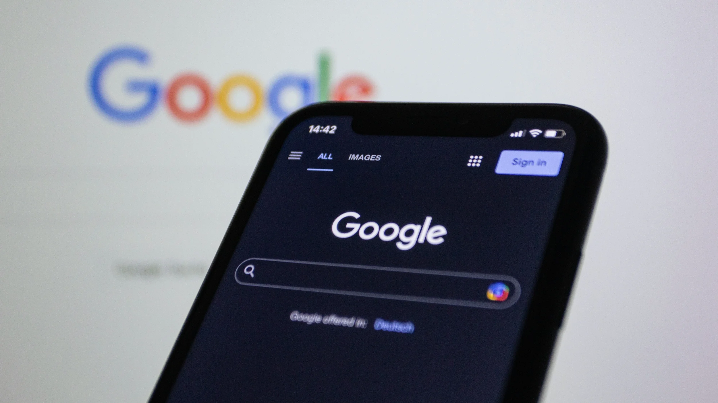 Google search on mobile phone