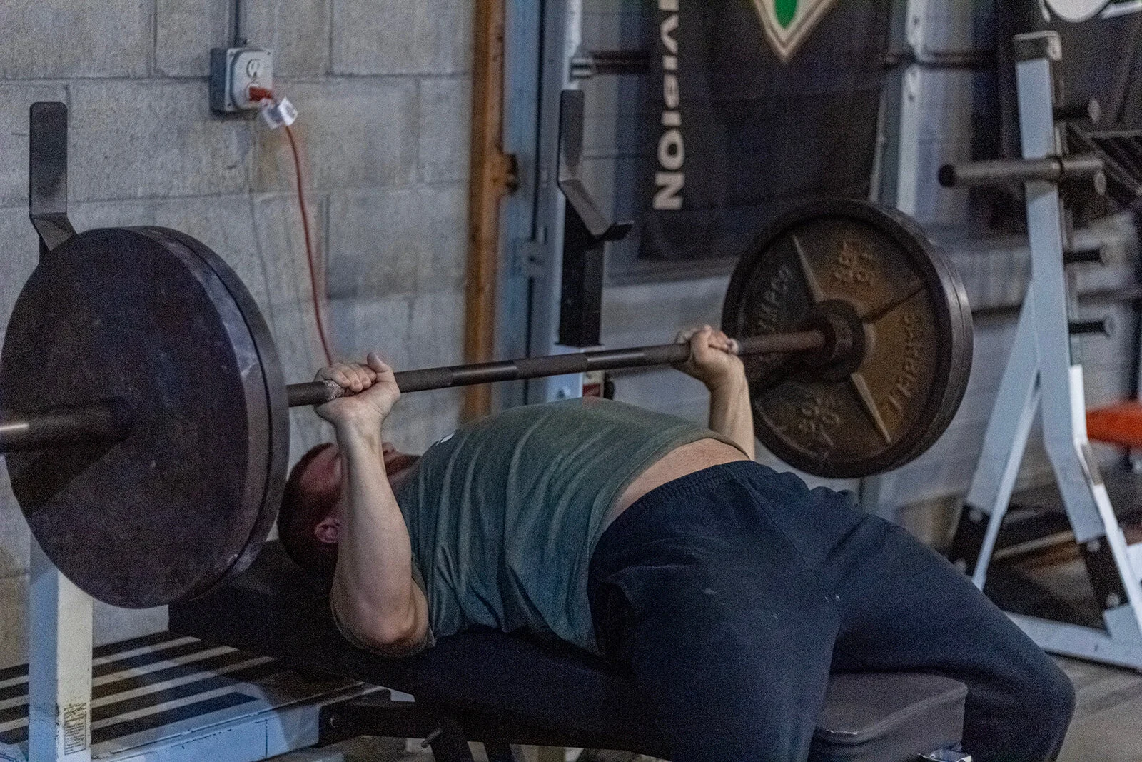 TWO ACCESSORY MOVEMENTS FOR A BIG BENCH