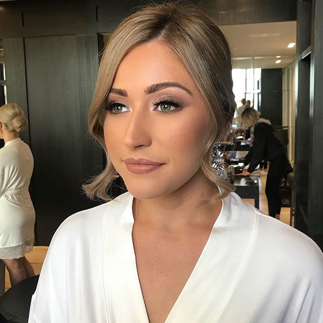 Bridesmaid #GLAM 
Close up of the gorgeous Natasha ✨ 
Swipe across to see all of the gorgeous bridesmaids &amp; adorable flower girl 💖
Assisted by @imogenovijachmakeup 
EYES: 
@plouise_makeup_academy eyeshadow base 
@zoevacosmetics naturally yours e