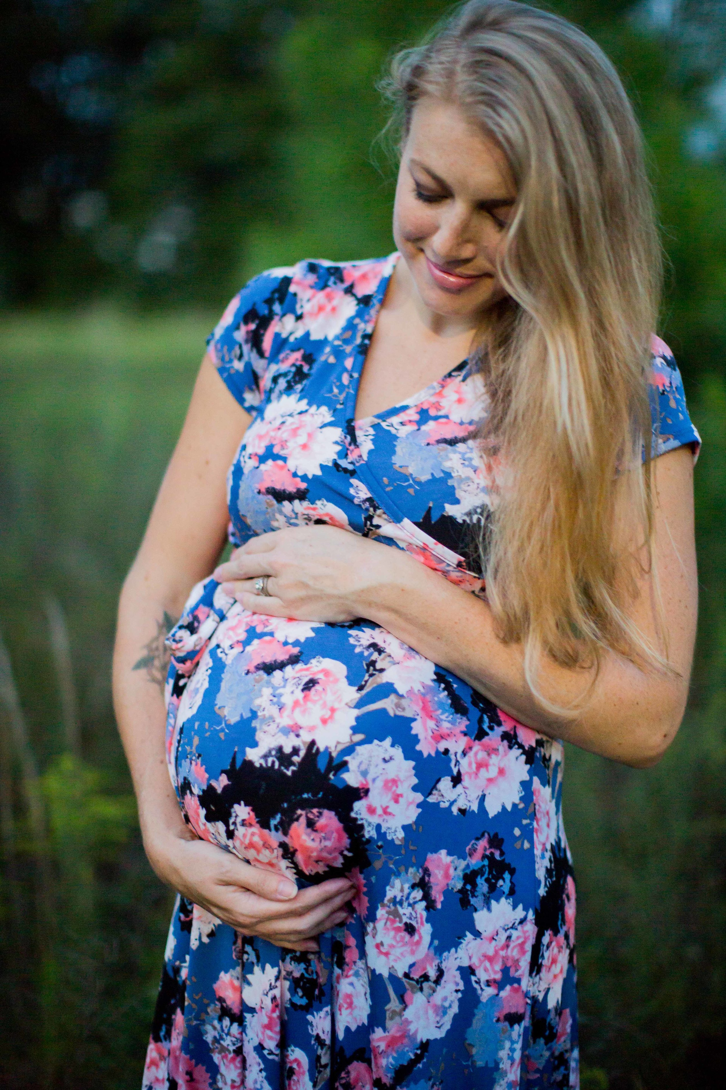 Spring Maternity Outfit Ideas: Dressy and Casual - The Budget Babe