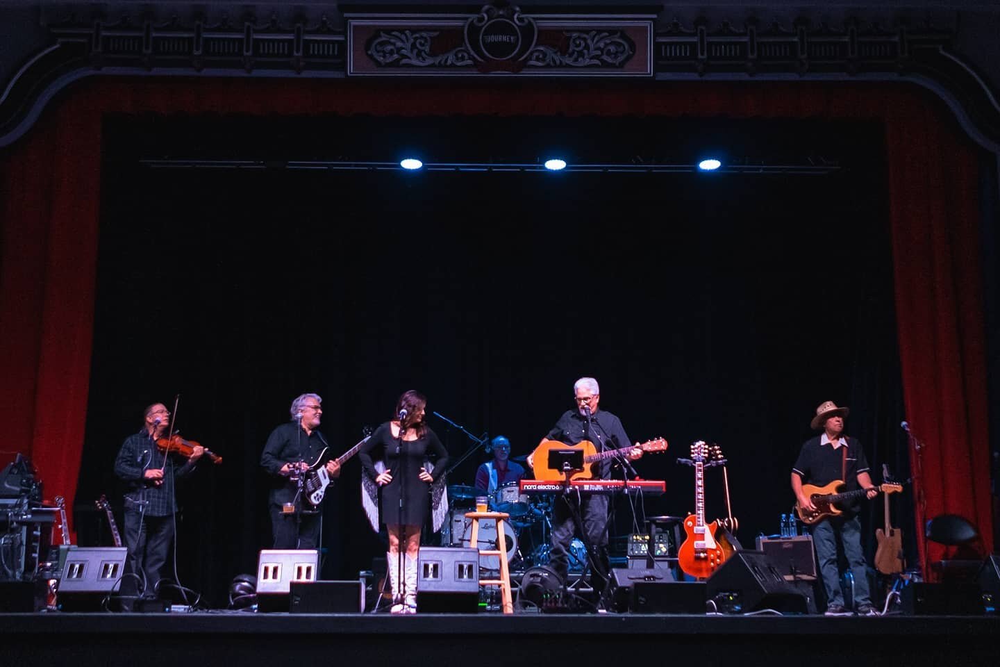 A little bit of what our Friday night looked like... It was such a FUN time singing and dancing with Whiskey &amp; Honey! Thanks for making it out to Journey Downtown 🎸✨

If you missed last night, not to worry! We've got many more events coming up t