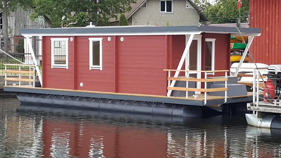 Matrix Houseboat.jpg