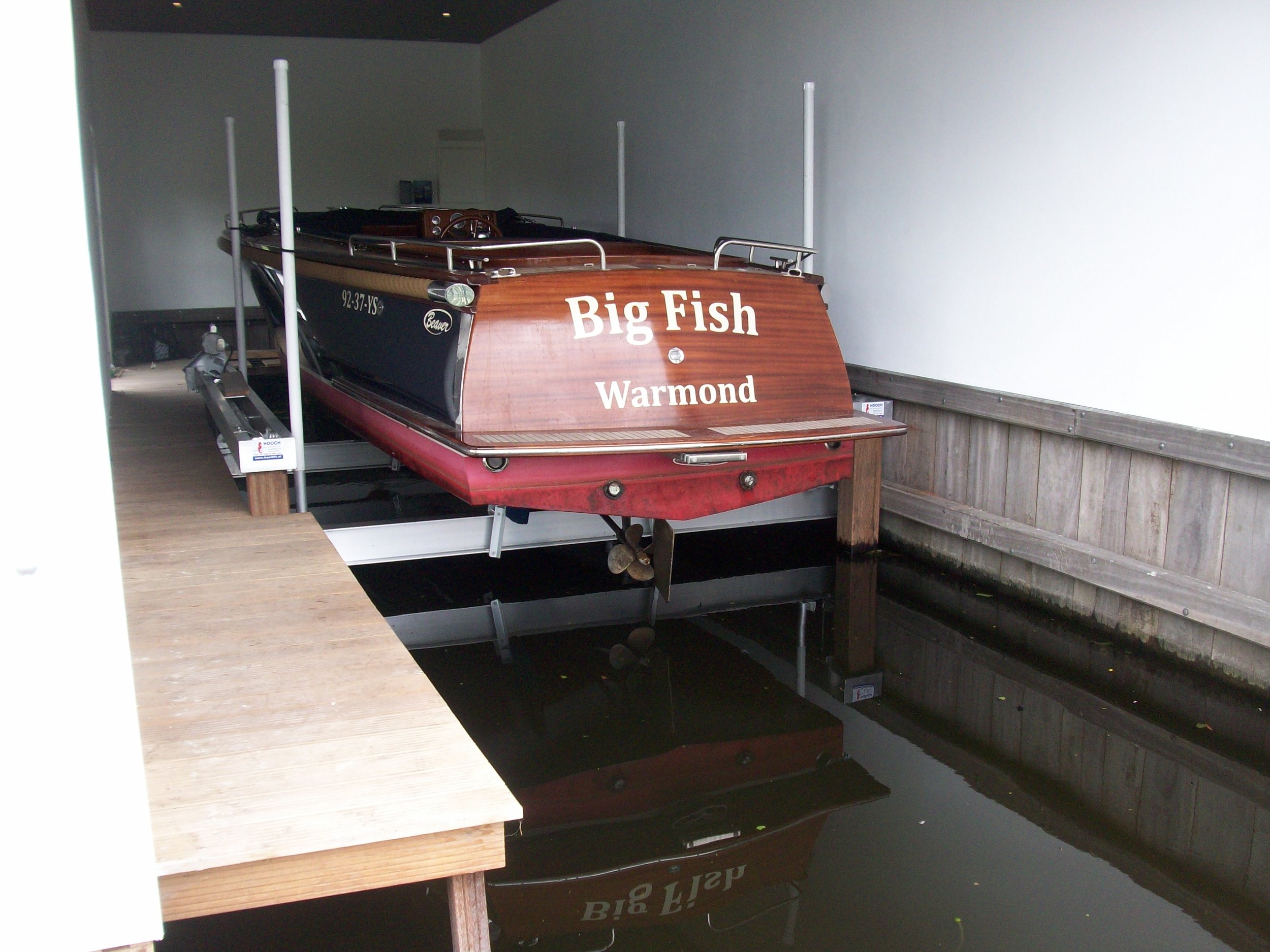 boat lift, boathouse lift, bootlift, boot lift, boatlifting systems, 4-post, bootslift, schiffshebewerk, bådehus lift, båd elevatorer, båd lift, elevador marítimo, boatlift, elevador de barcos