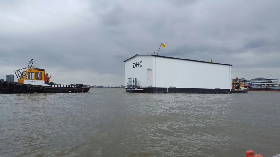 Boothuis, Drijvende boothuis, schwimmende bootslift, drijvende bootlift, floating boatlift, bootlift, boathouse, boatlifting systems, boothuis, schiffshebewerk,