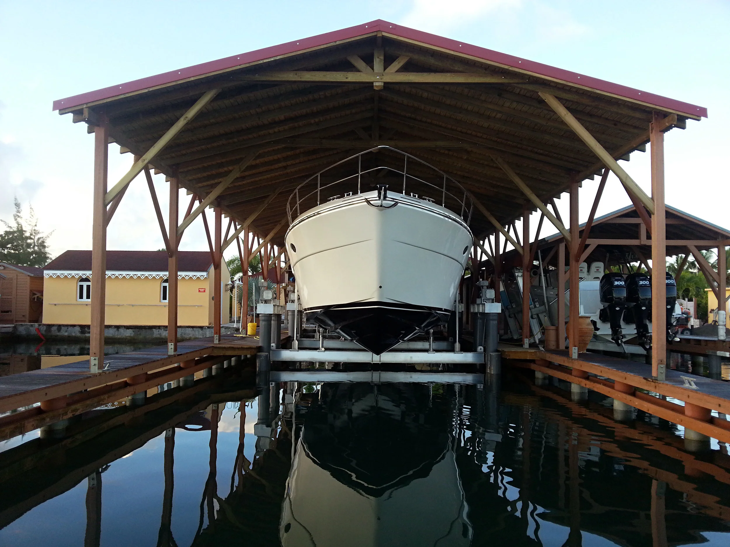 8-post boathouse lift.jpg