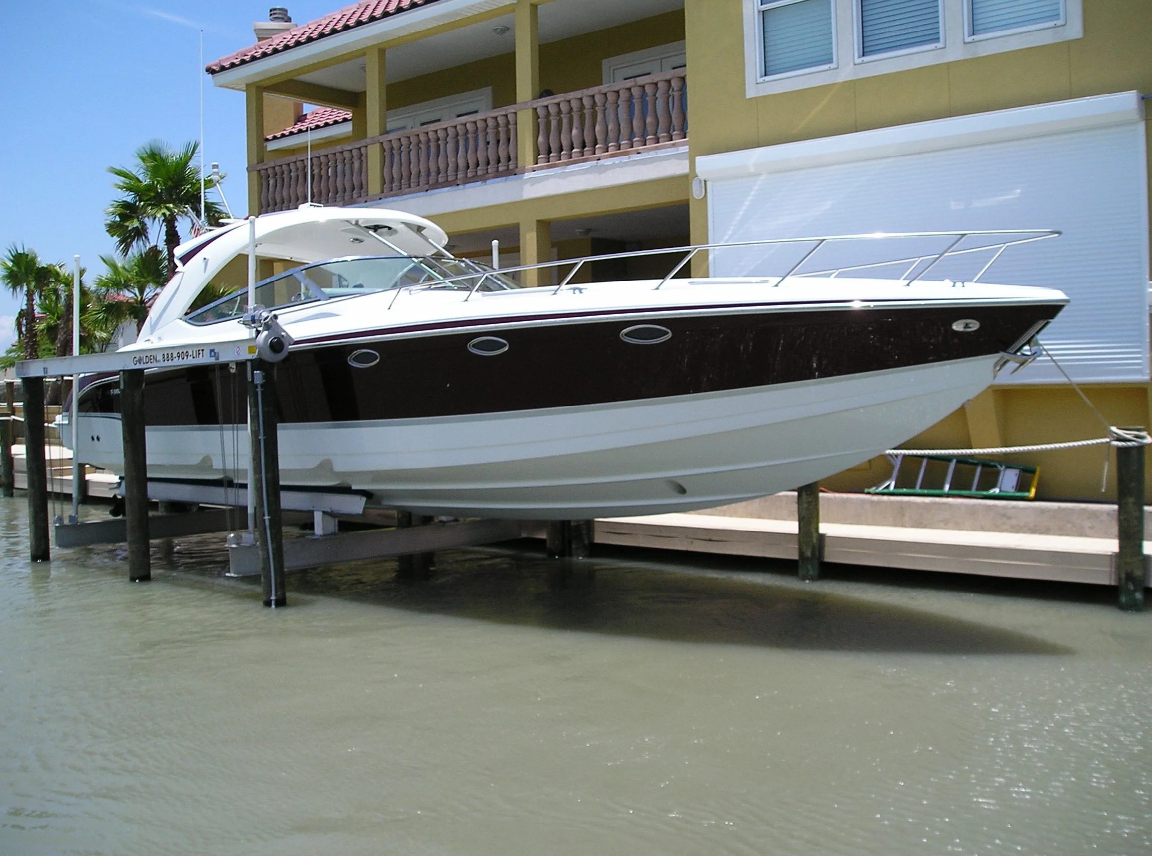 Boatlift Gallery — ALL BLUE B.V. Boatlift systems