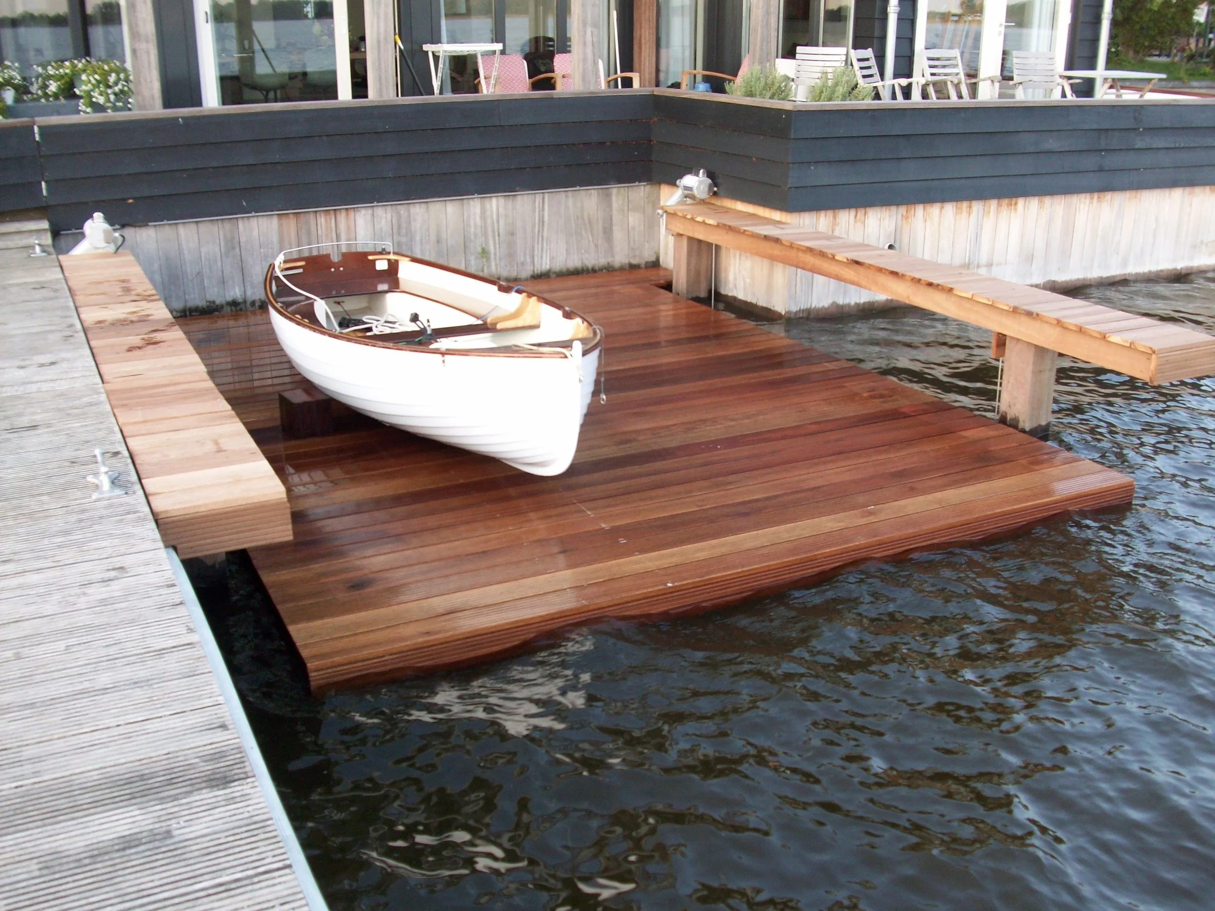 4-post with deck.JPG