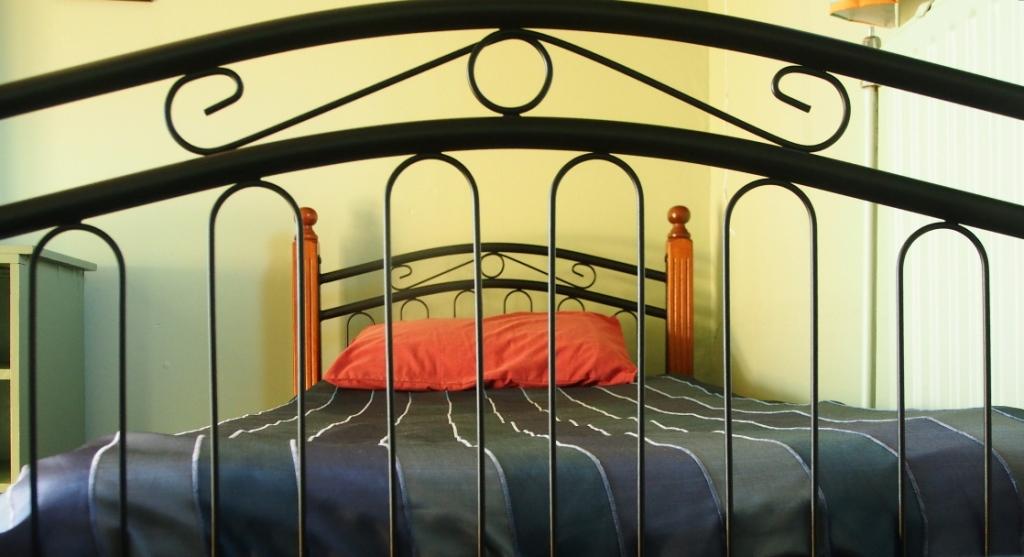 Bed & sunrooms in En Hakkore's refurbished convalescence wing