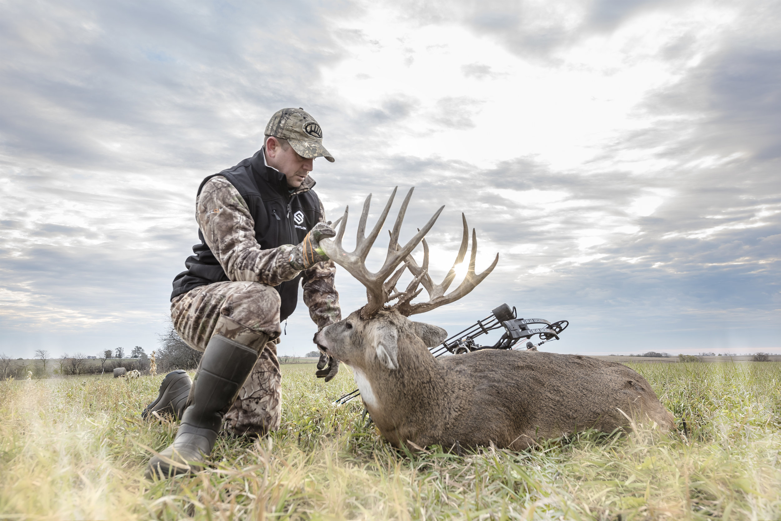 Gabe Hammer 226 Kneeling 1.jpg