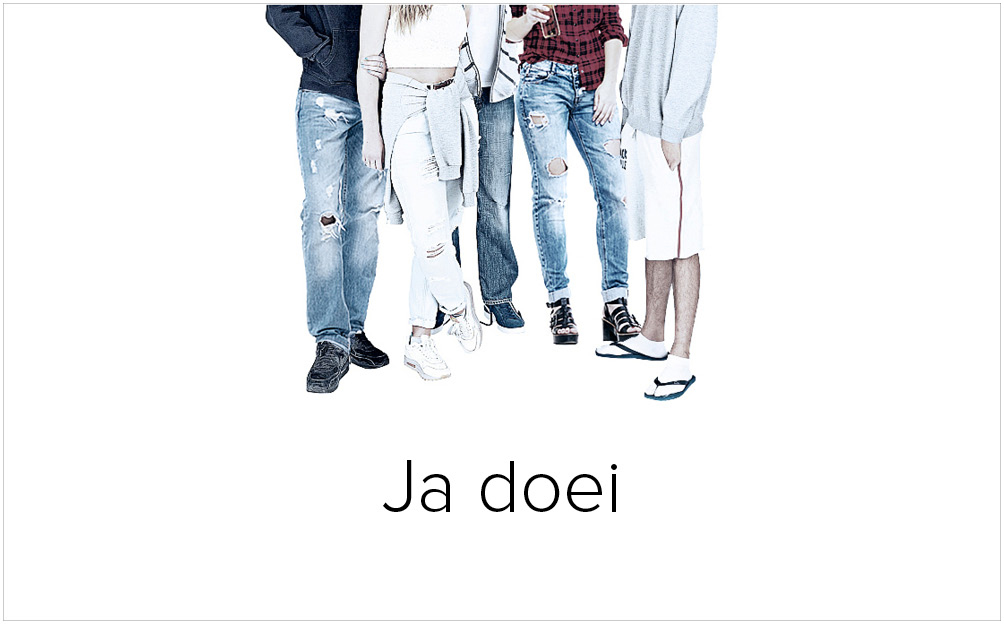Mandarijn challenge bij Orbit, wie als eerste zijn telefoon pakt is zijn mandarijn kwijt. :)
