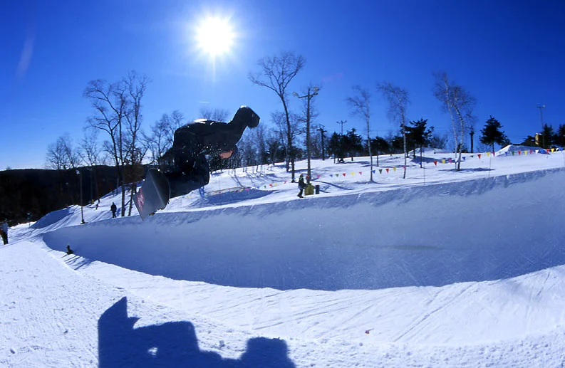 Snowboarding Half Pipe Competition