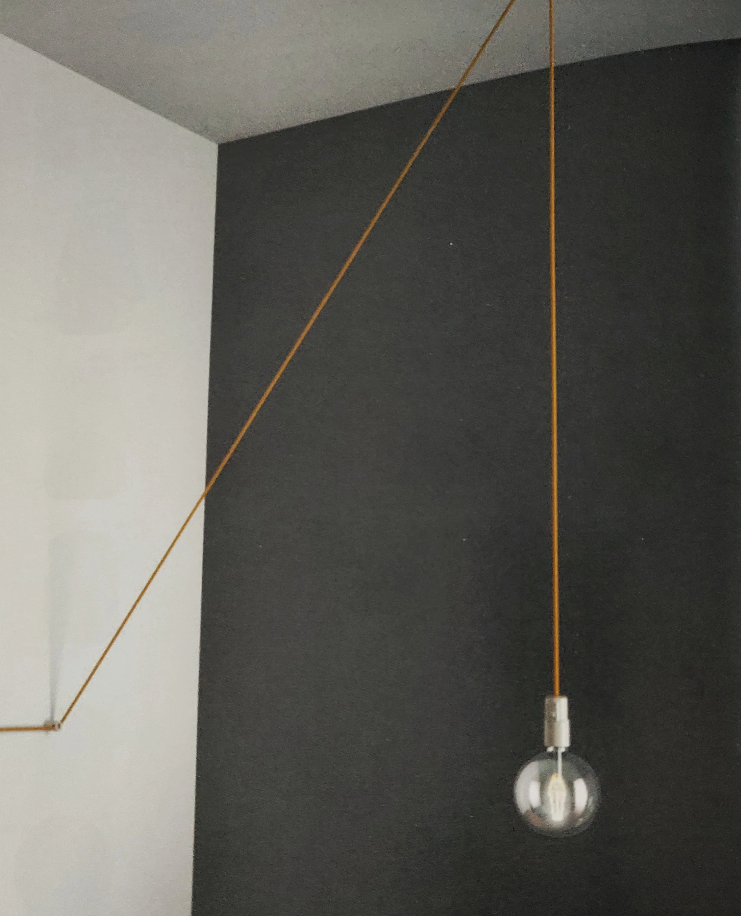 The lighting cable can create angular designs and set the ambience of the room.