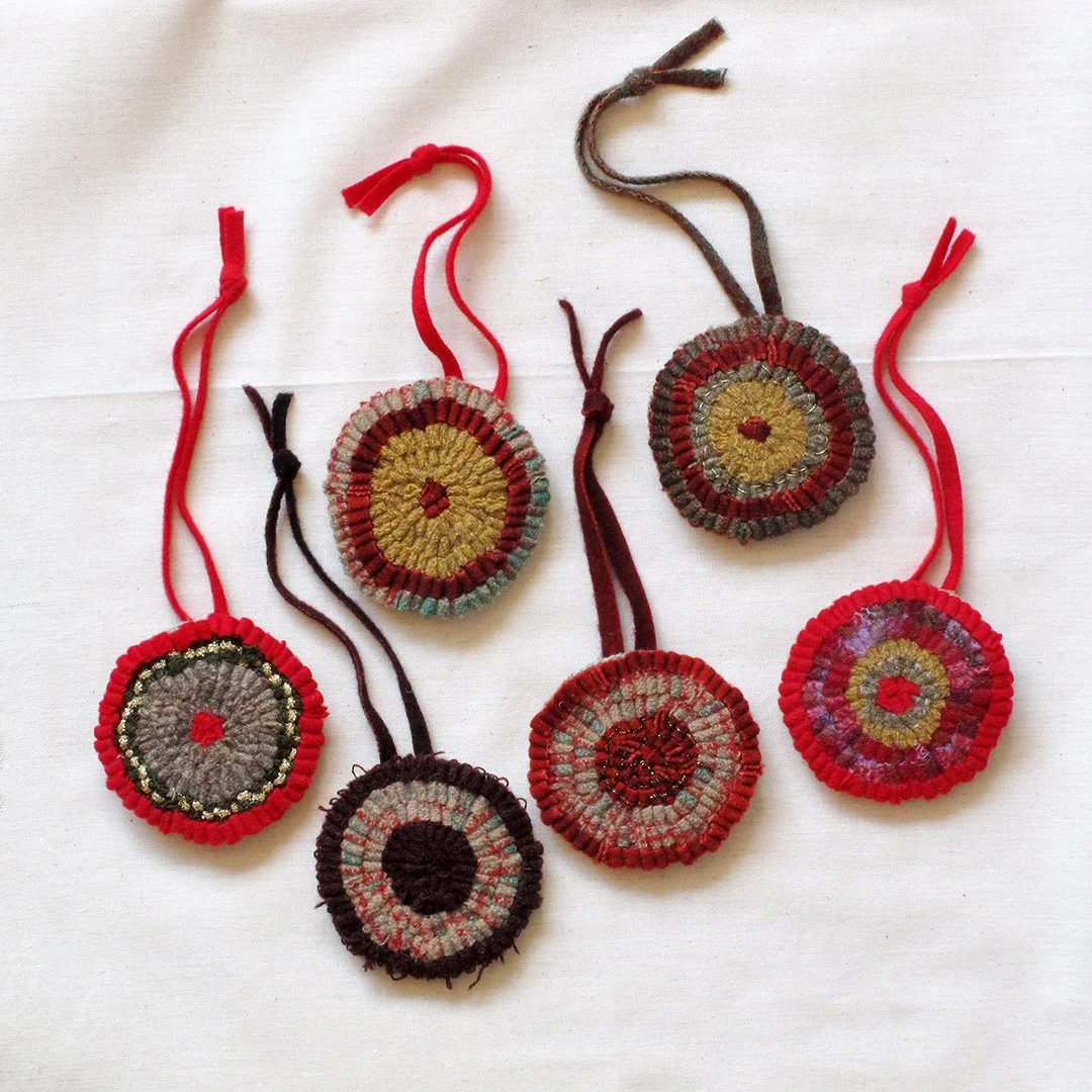 AnnieHayes-ornaments-groupof6.jpg