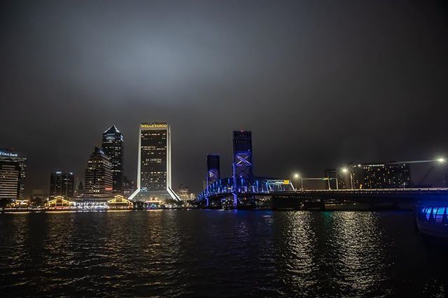 Traveling through Jacksonville for a shoot with @nathanielemane we just had to stop by downtown and get some nighttime pics of this super-awesome, super-quiet city.