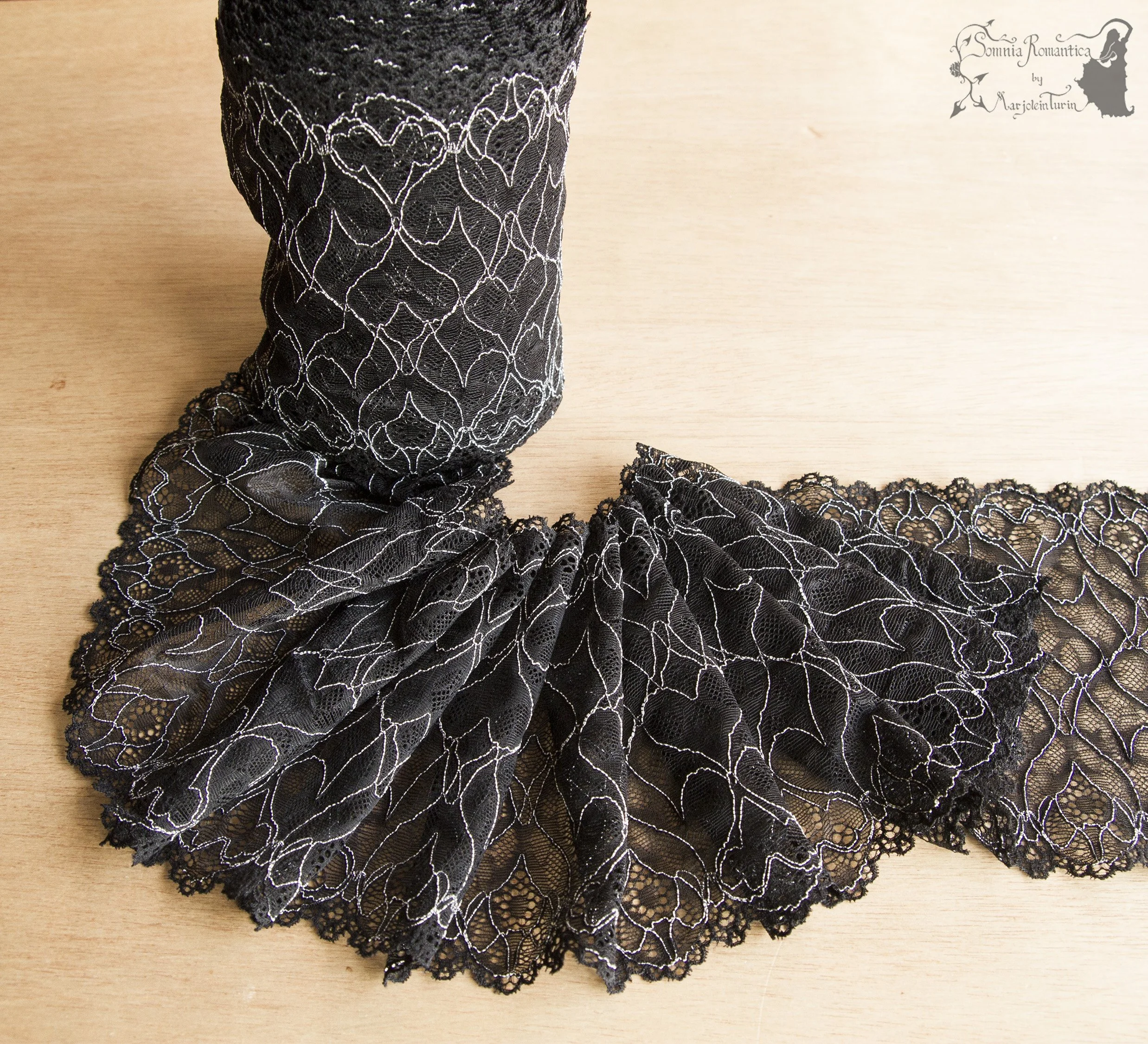 L1903KB-BKWH-hearts-somnia-lace-supplies-2019-03-mar-cover.jpg
