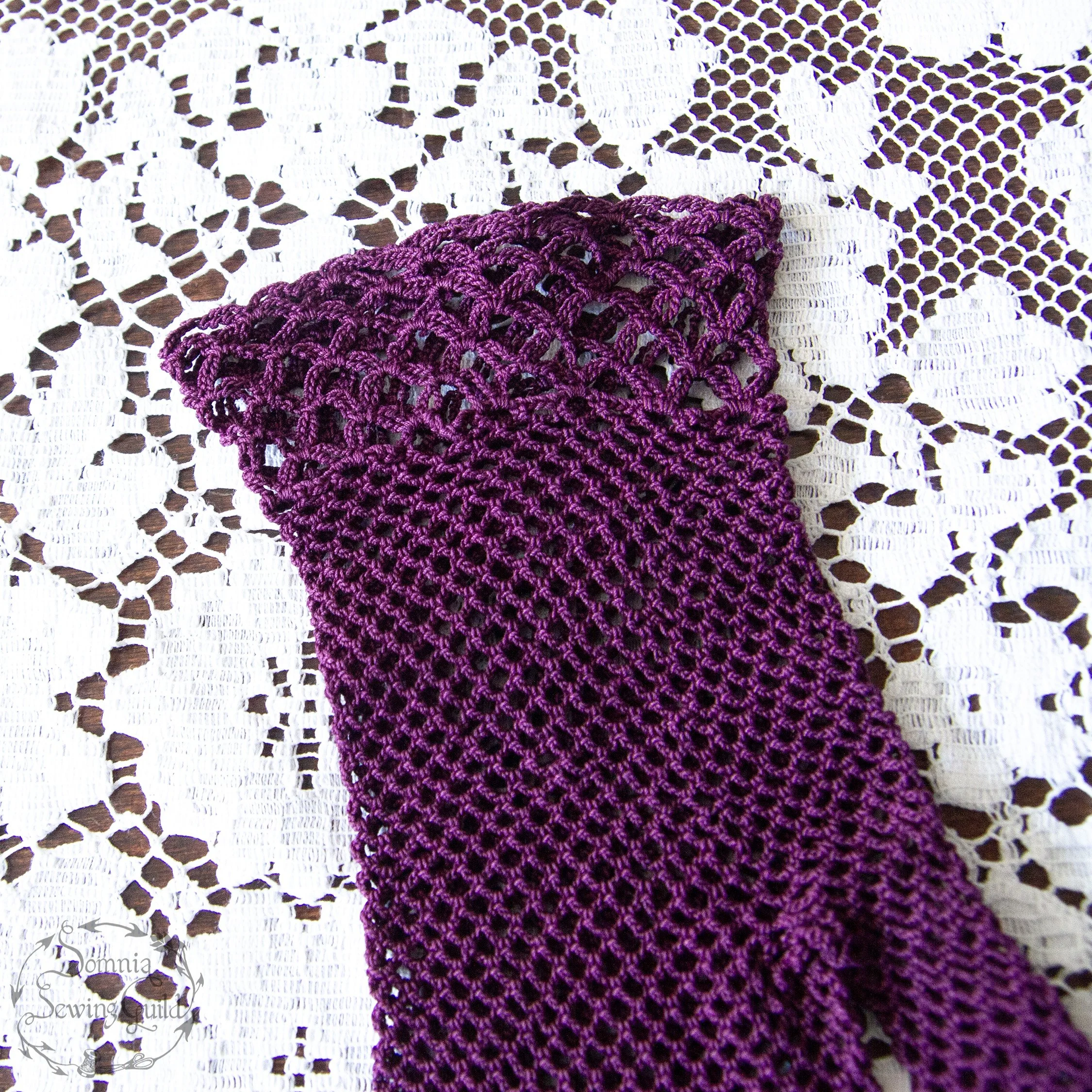 somnia-sewing-guild-gloves-vintage-purple-010-26-08-07-05.jpg