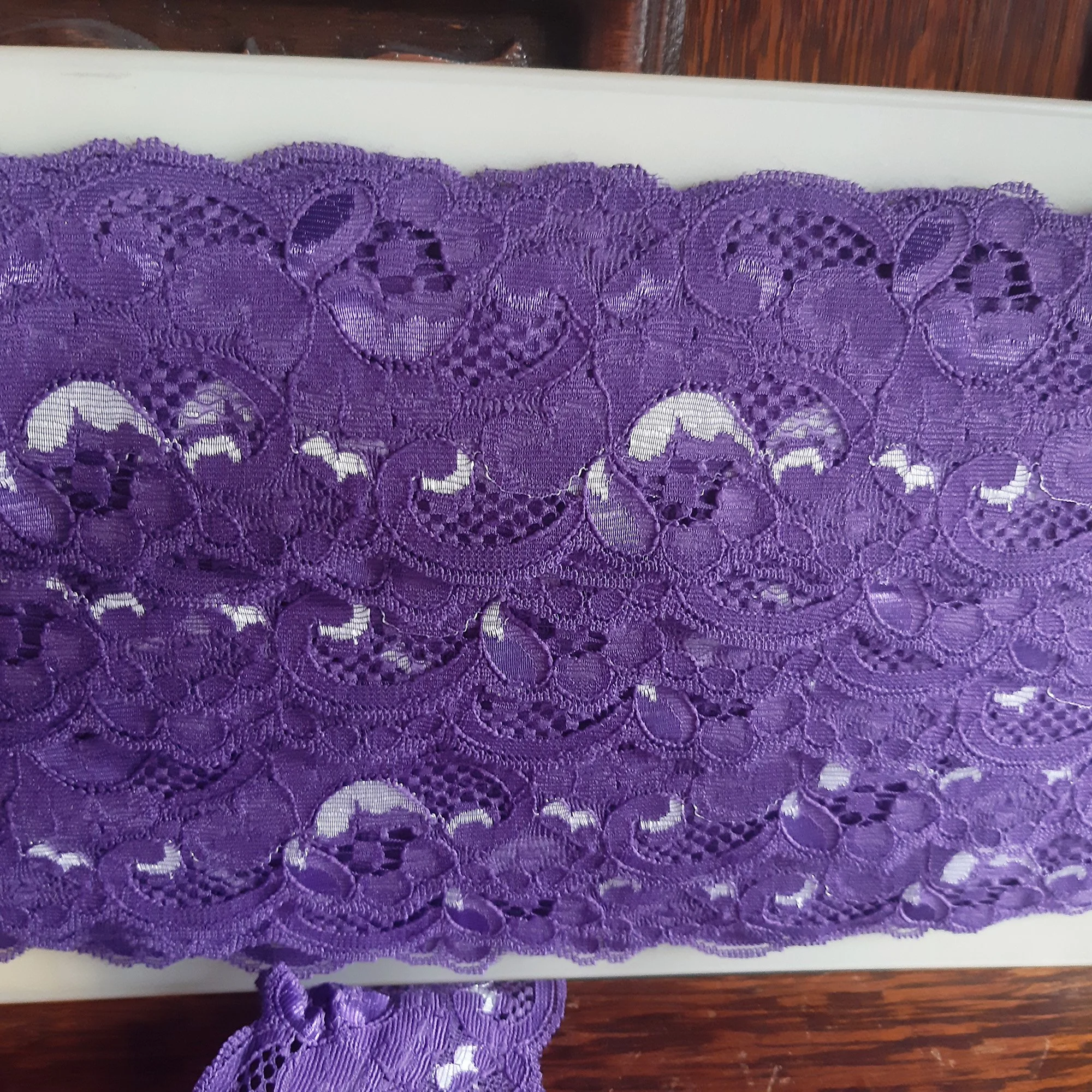 L1903KB-purple-violet-white-somnia-lace-supplies-2019-03-mar-roll.jpg