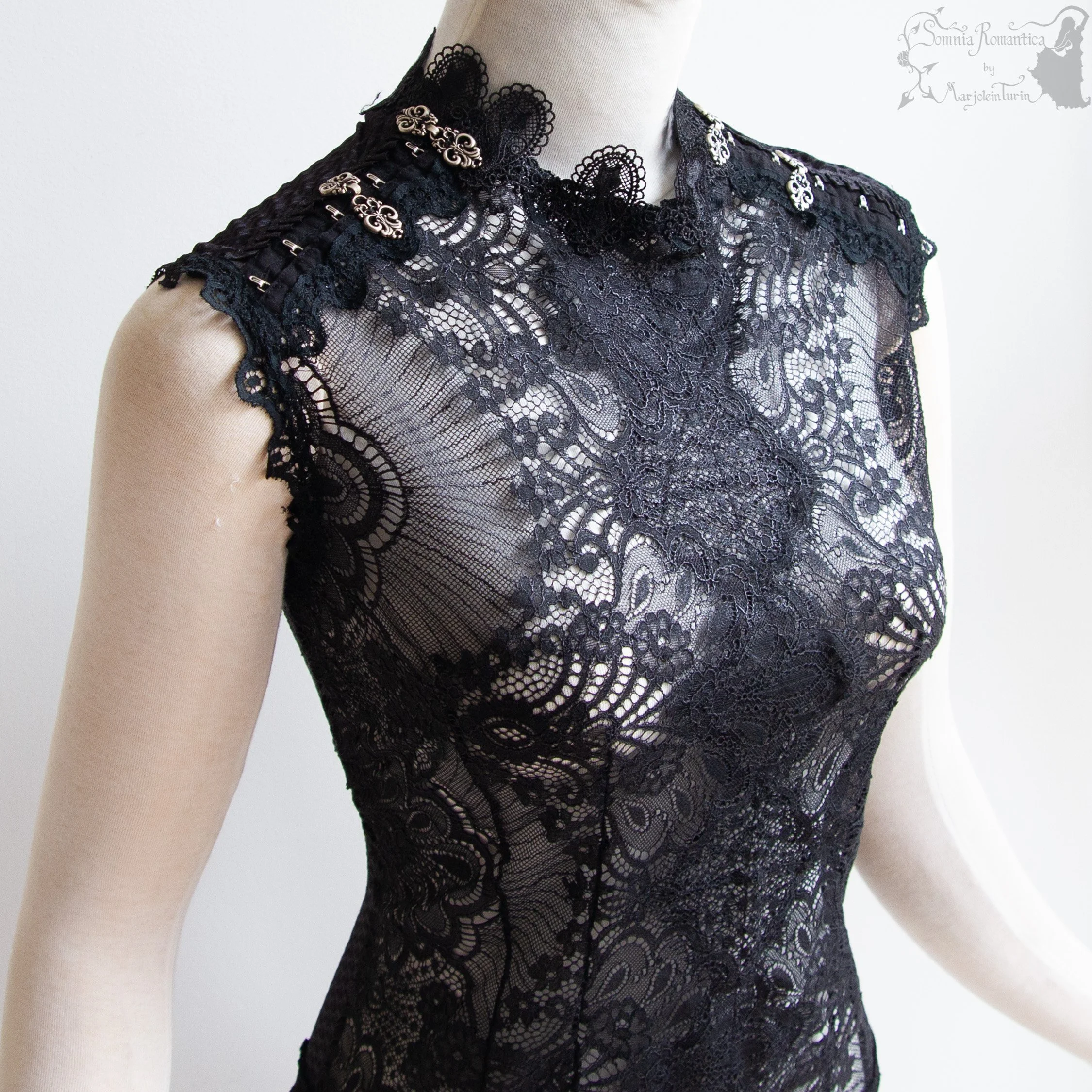 2607TOSBK37lace-somnia-romantica-marjolein-turin-2026-07-jul-28-03.jpg