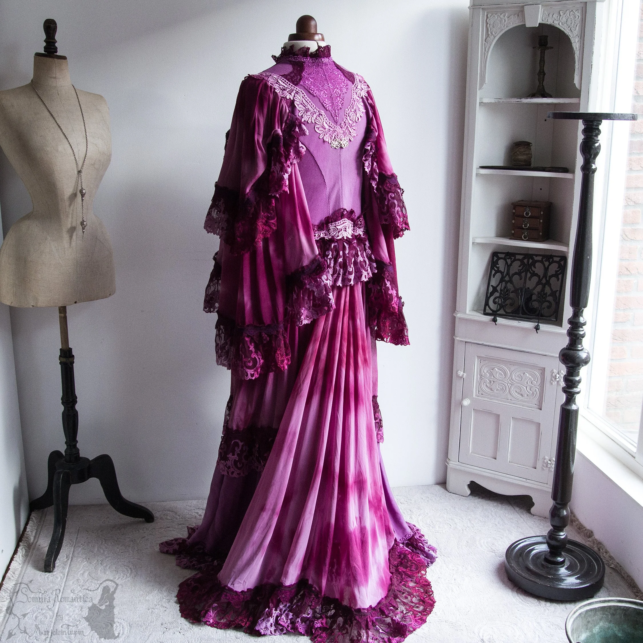 2501DRXFU47-somnia-romantica-marjolein-turin-2026-01-may-13-25.jpg