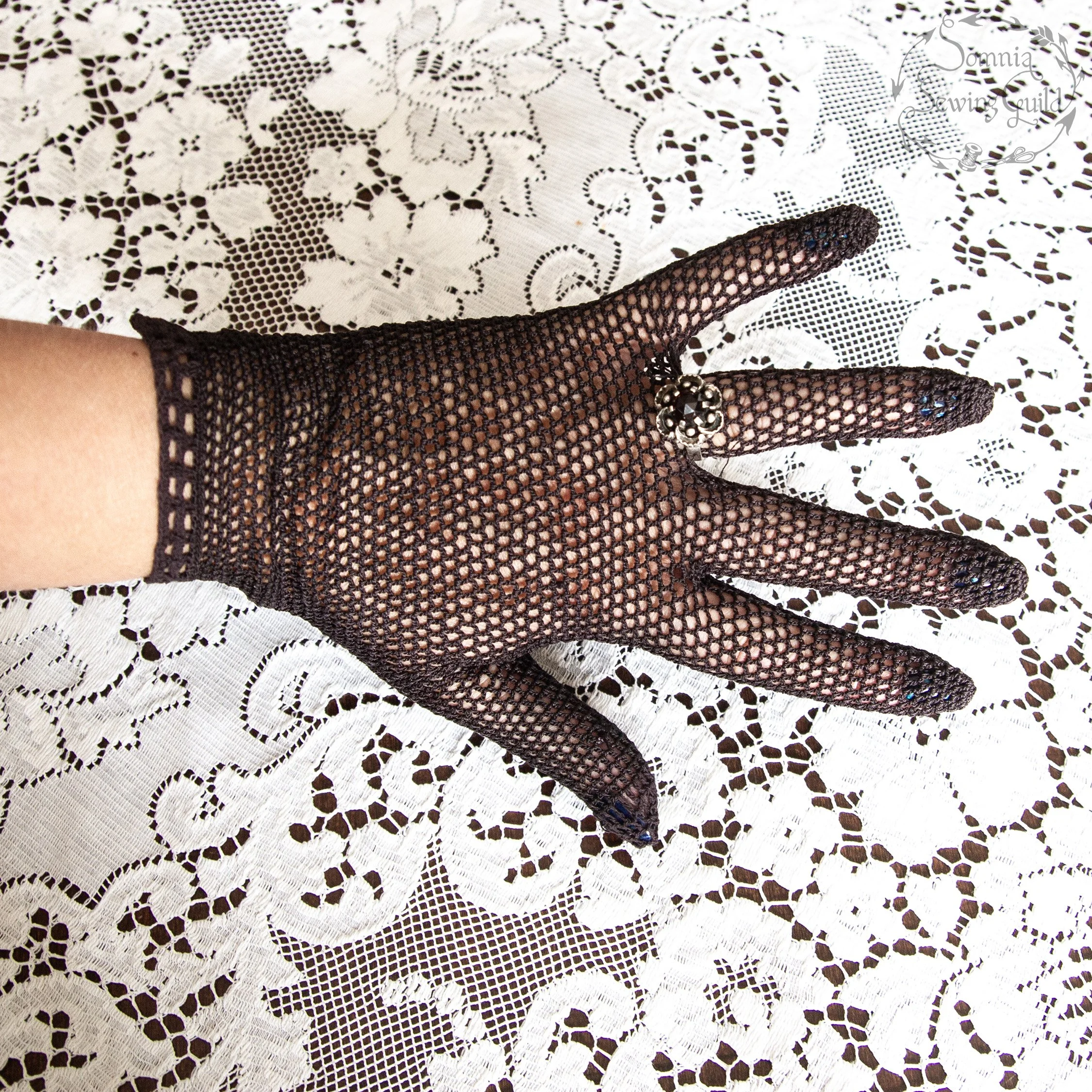 Vintage crocheted gloves, dyed black, XS, collection vintage accessories