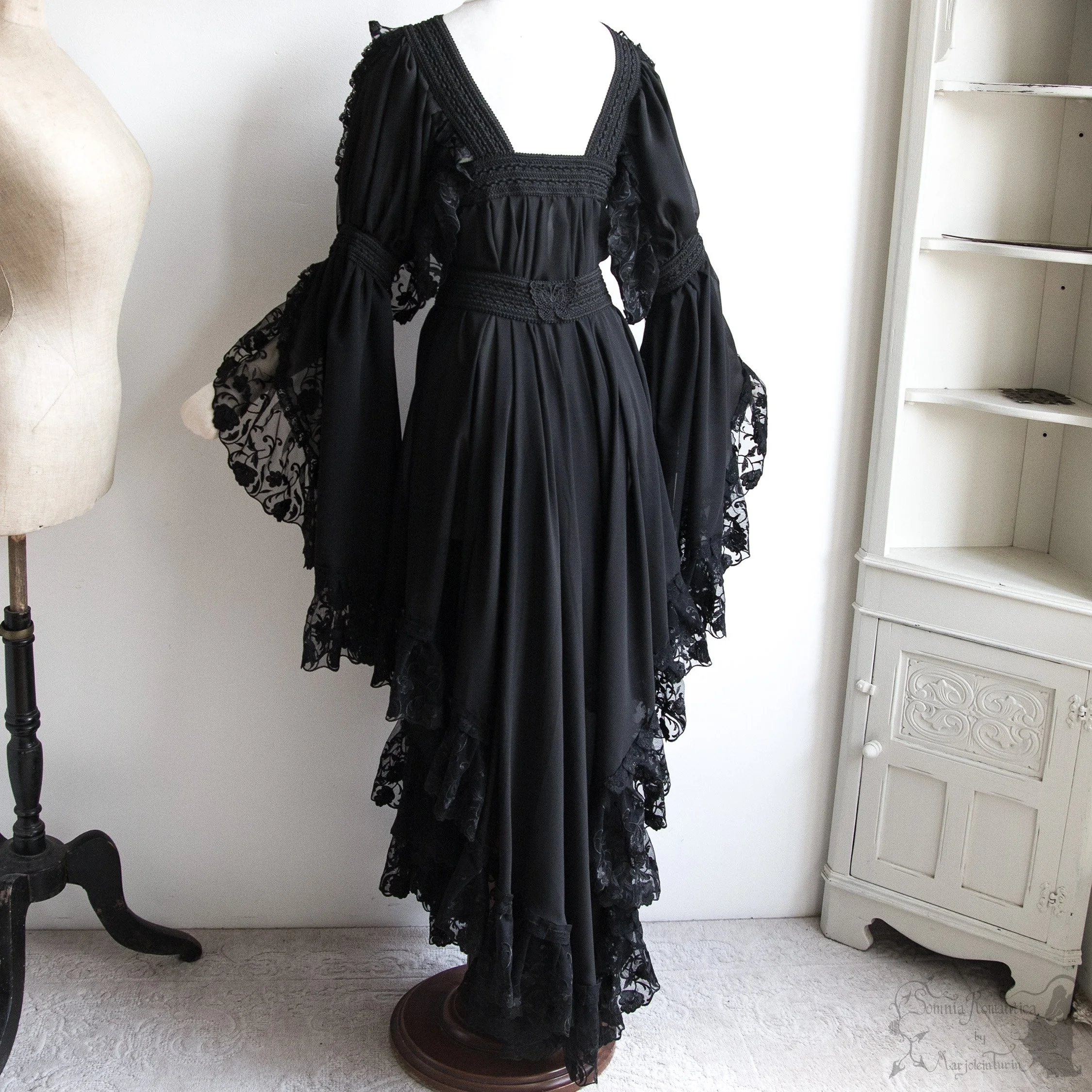 2507DRLBK37-somnia-romantica-marjolein-turin-2025-07-jul-24-14.jpg