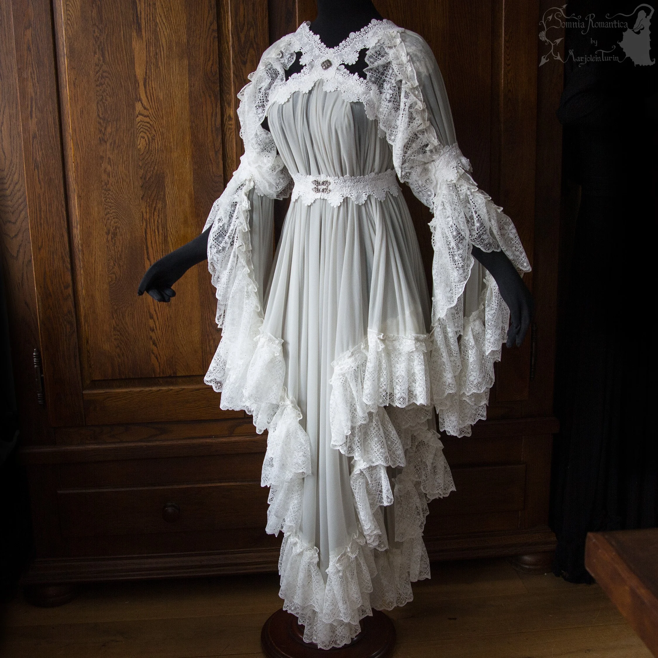 2507DRLSA37-somnia-romantica-marjolein-turin-2025-07-jul-31-01.jpg