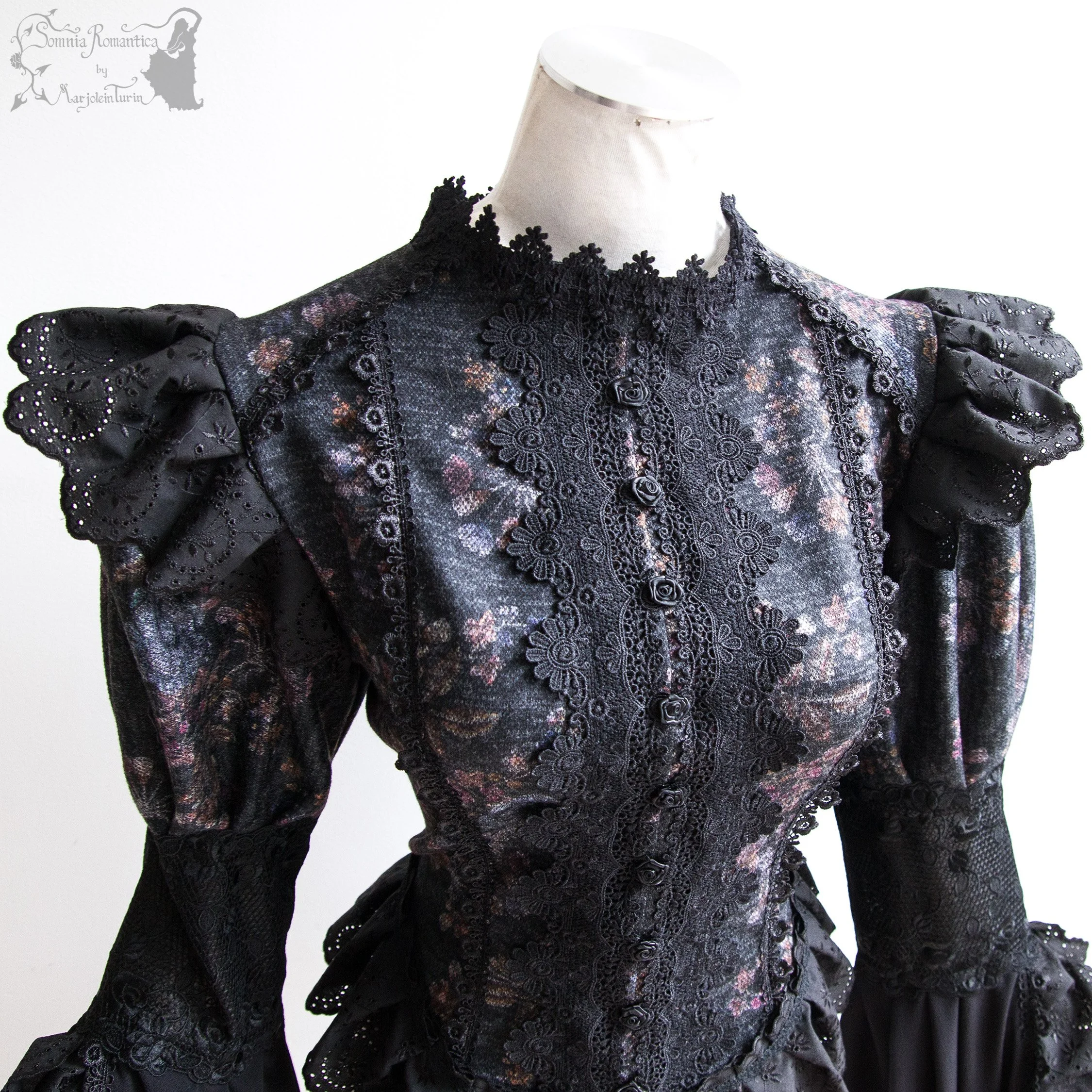2604BLLFL38-somnia-romantica-marjolein-turin-2025-04-apr-19-03.jpg